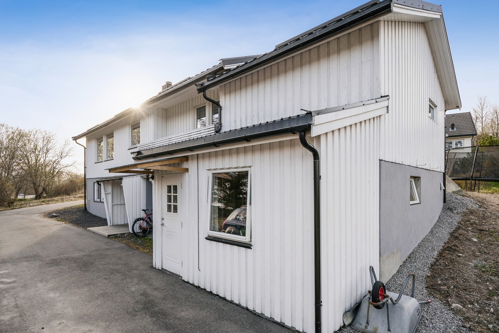 Inngangspartiene til utleiedelene. Galleribilde
