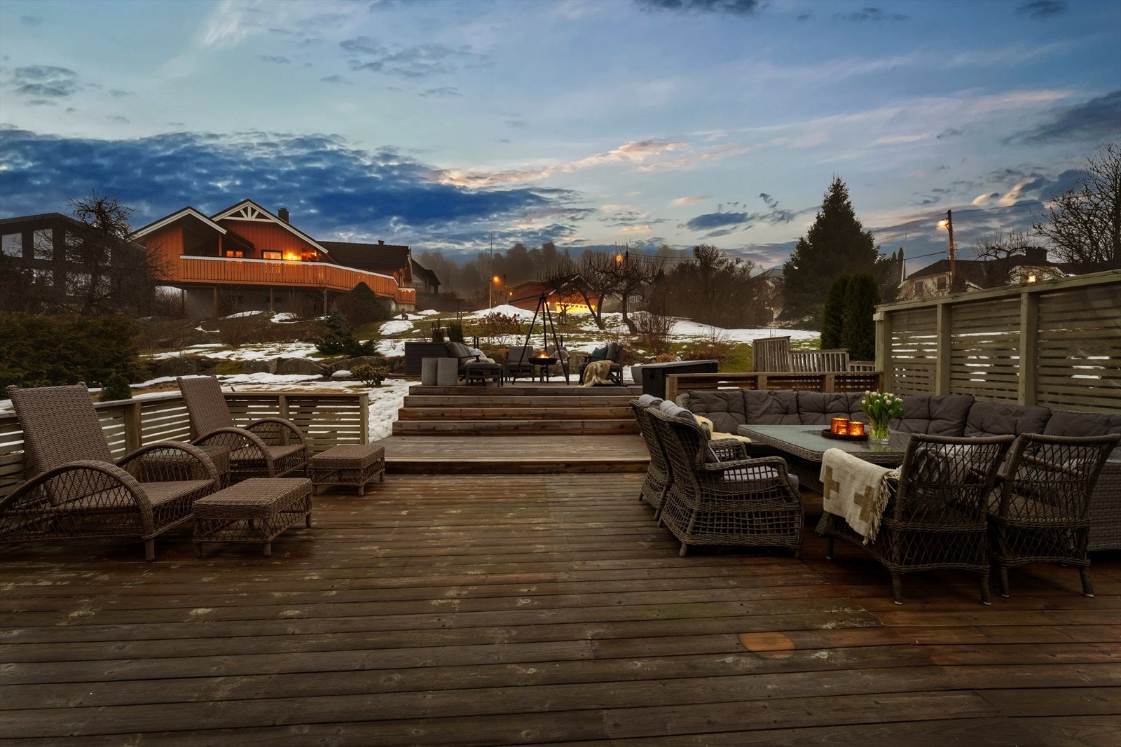 Stor og solrik terrasse Galleribilde