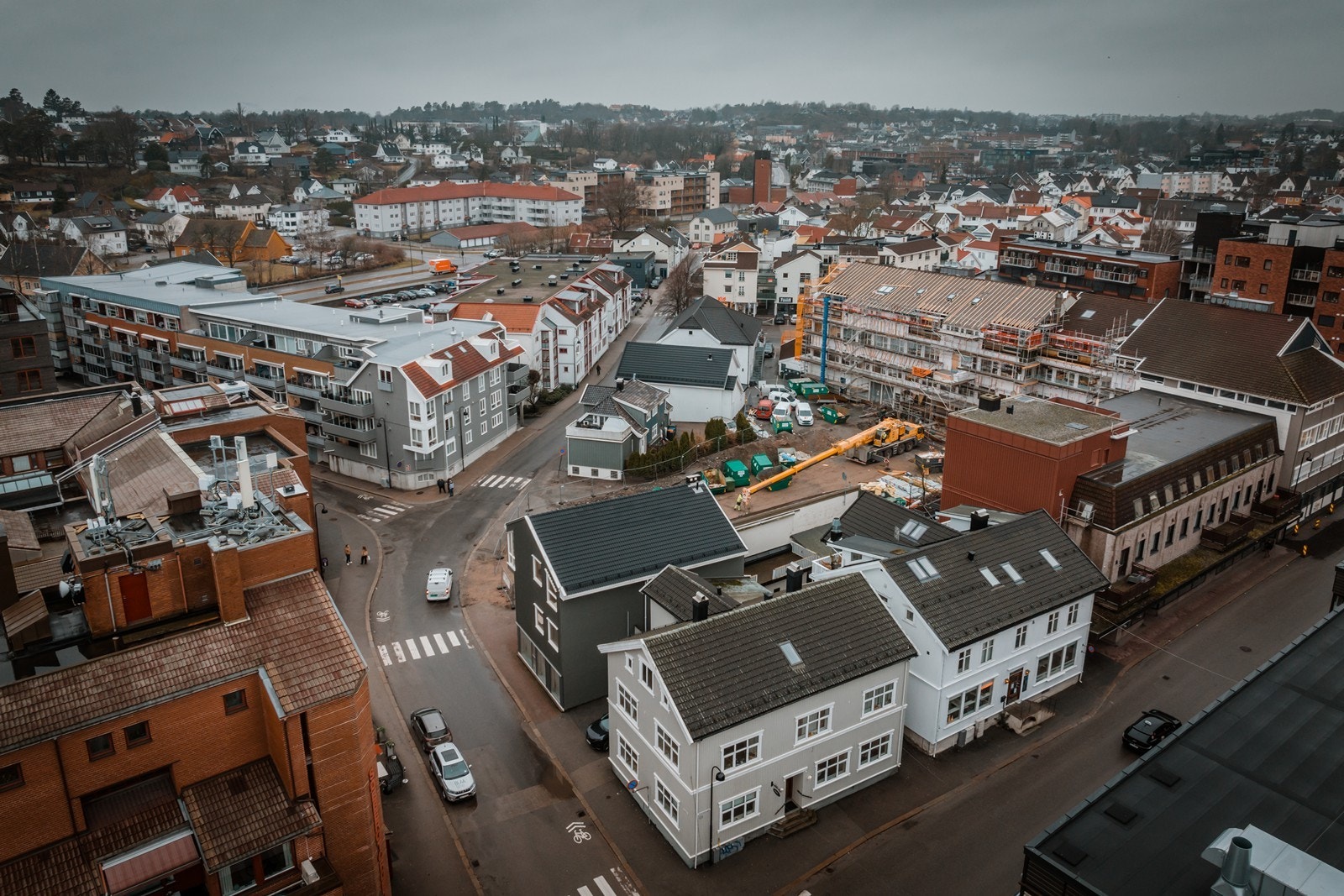 Her bygges det, det skal bli et leilighetsbygg litt skrått til høyre for leiligheten som kommer gjøre området mer attraktivt Galleribilde