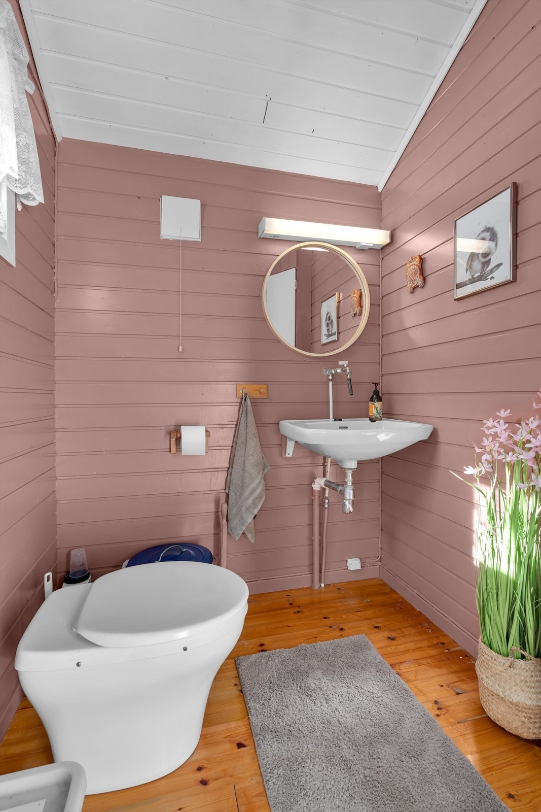 Wc-rom i anneks Galleribilde