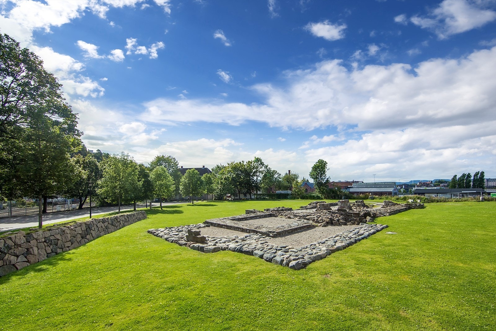 Det er kun en kort spasertur til Middelalderparken. Galleribilde