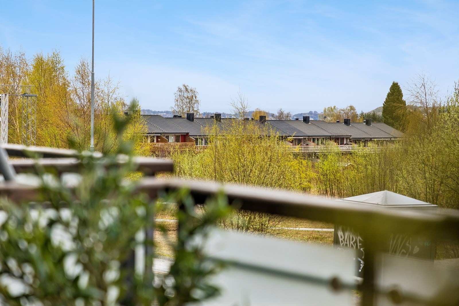 Havstad er et kjent og populært boområde på Byåsen. Her bor du sentralt, men likevel med umiddelbar nærhet til Bymarka og alle muligheter det gir. Galleribilde
