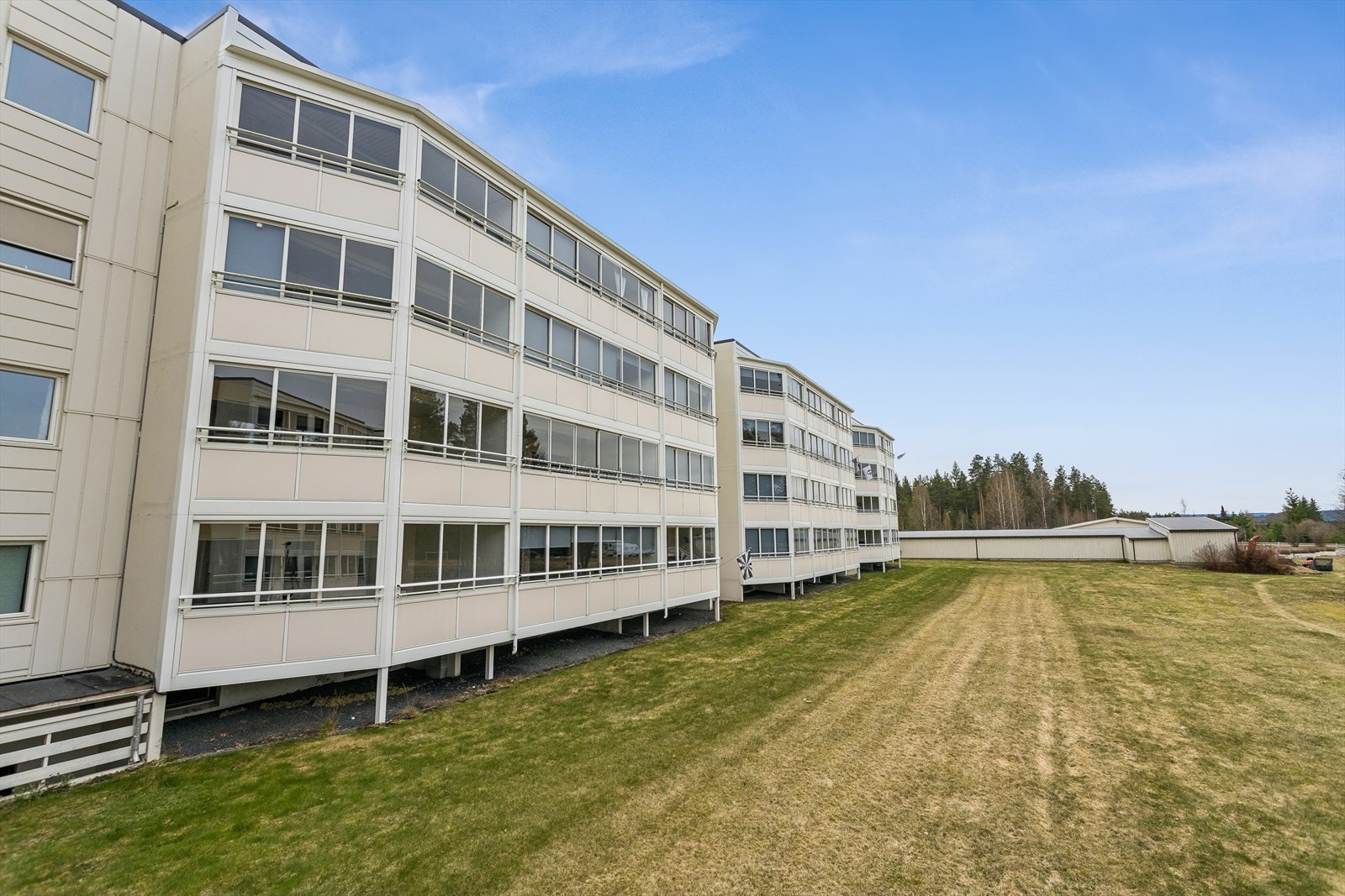 Grøndalsbakken borettslag har vedtatt en større vedlikeholdsplan for 2026-2035, som vil gi endrede felleskostnader. Galleribilde