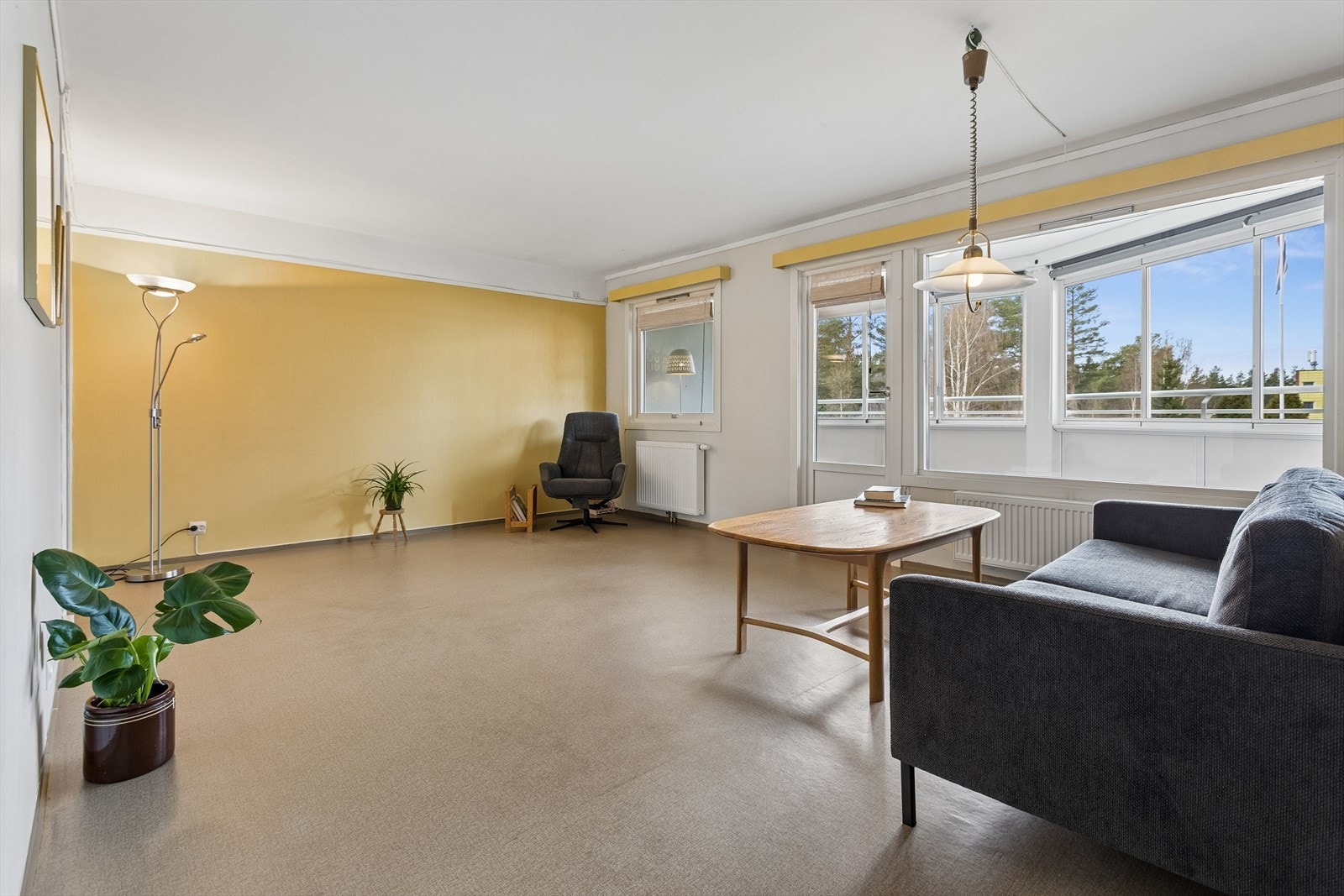 Leiligheten har et samlet bruksareal på 60 m² og et godt utgangspunkt for oppgradering og modernisering. Galleribilde