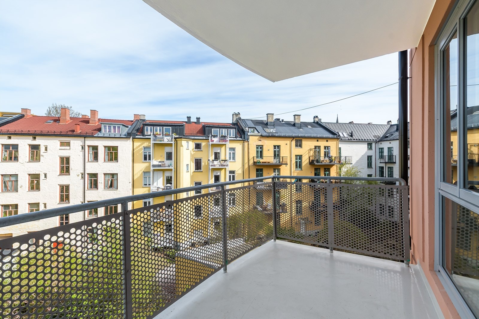 Høytliggende og fritt i femte etasje Galleribilde