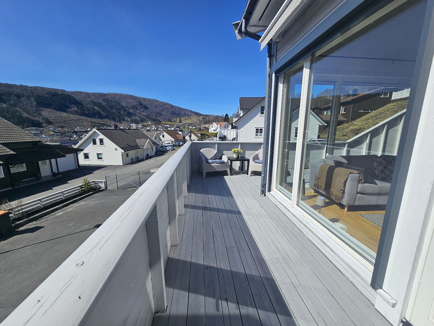 Veranda med gode solforhold. Galleribilde