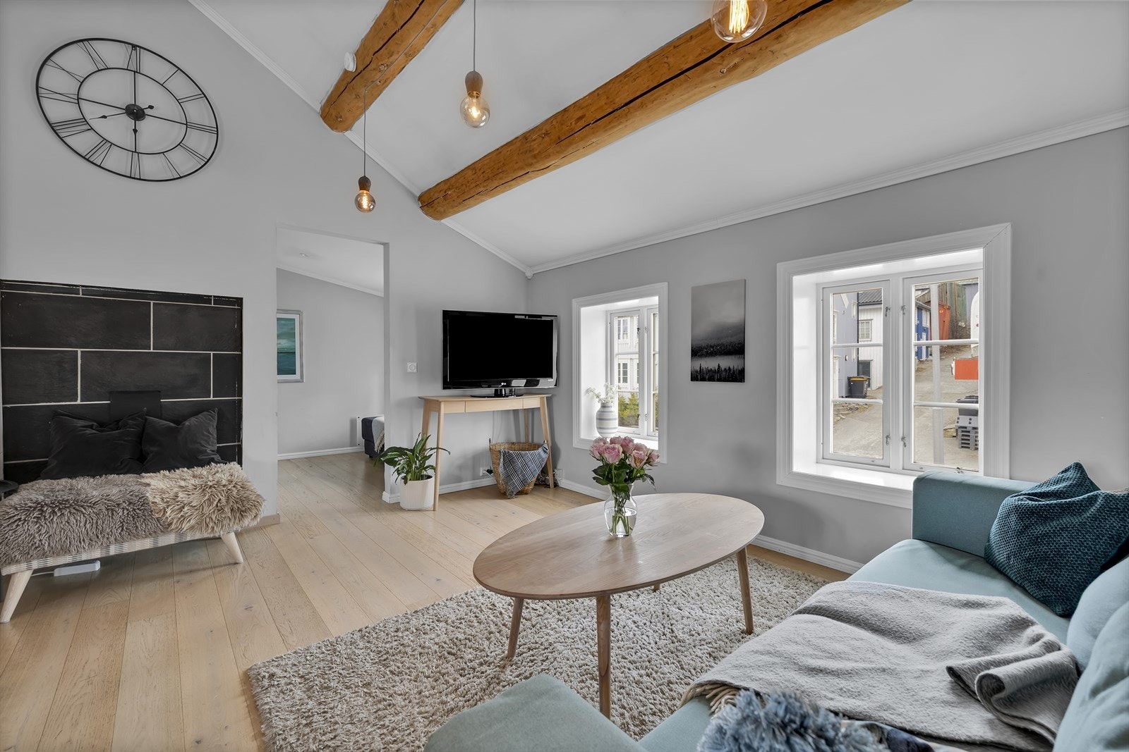 Her har du god plass til sittegruppe og annet ønsket møblement. Galleribilde