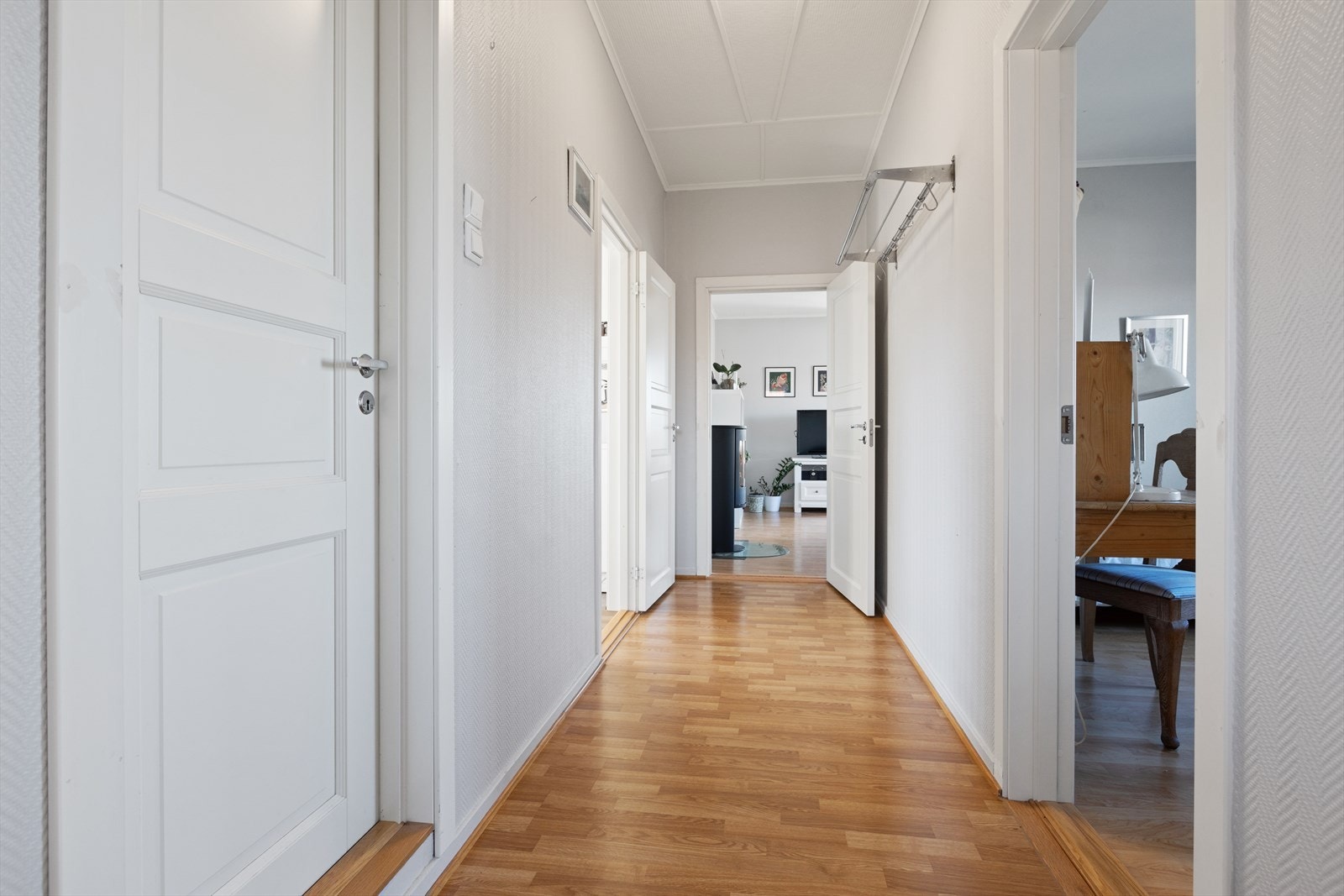 Velkommen inn til leiligheten i 1.etasje. Galleribilde