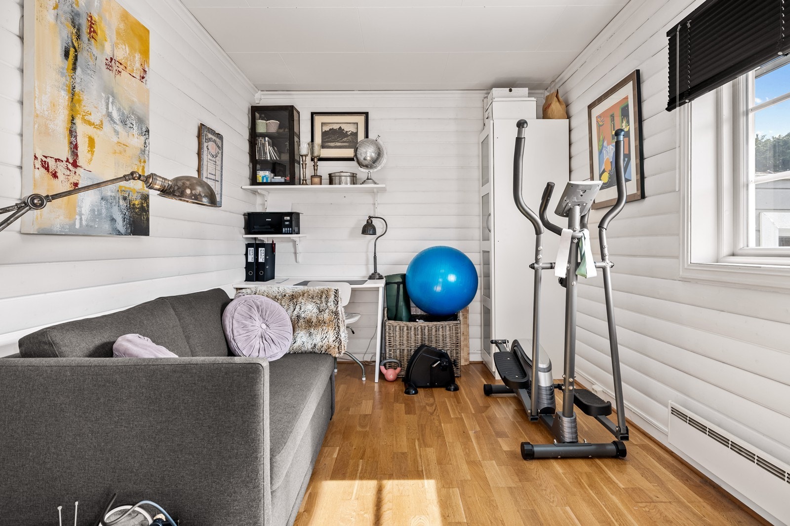 Soverom i boligens 1 etasje Galleribilde