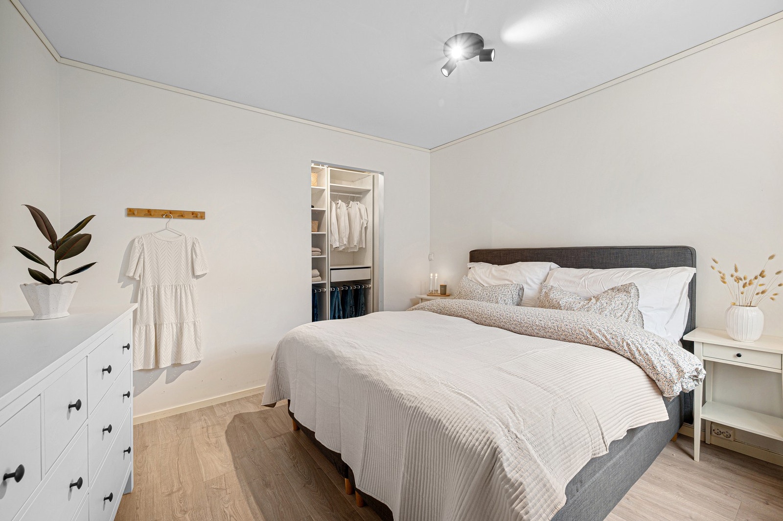 Her har du god plass til dobbeltseng. Galleribilde