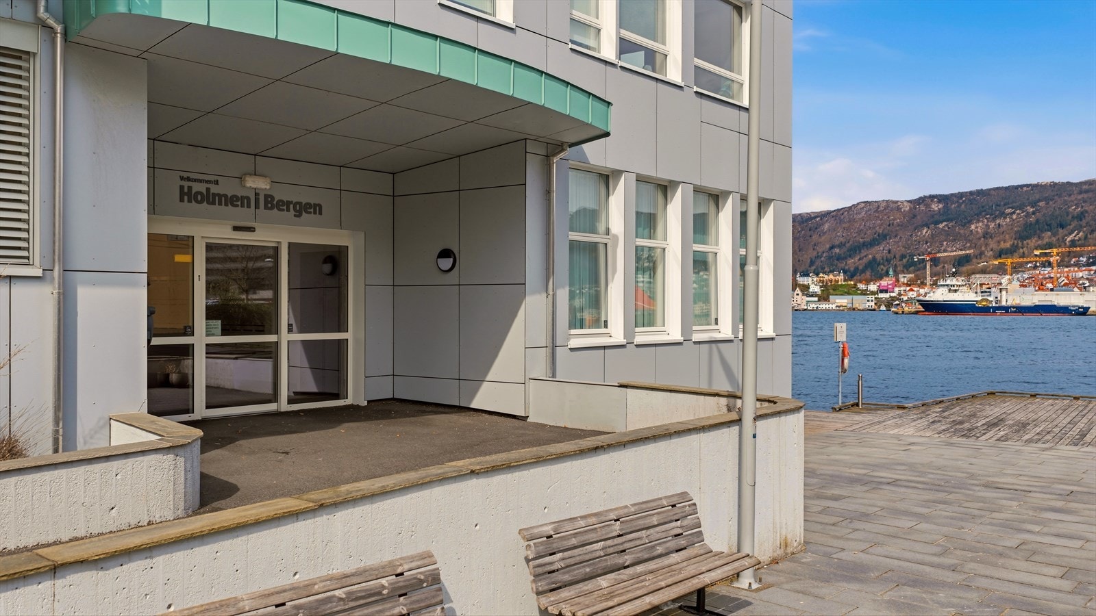 Her bor man med kort vei til både kollektivtransport, daglige servicetilbud og flotte rekreasjonsområder. Galleribilde