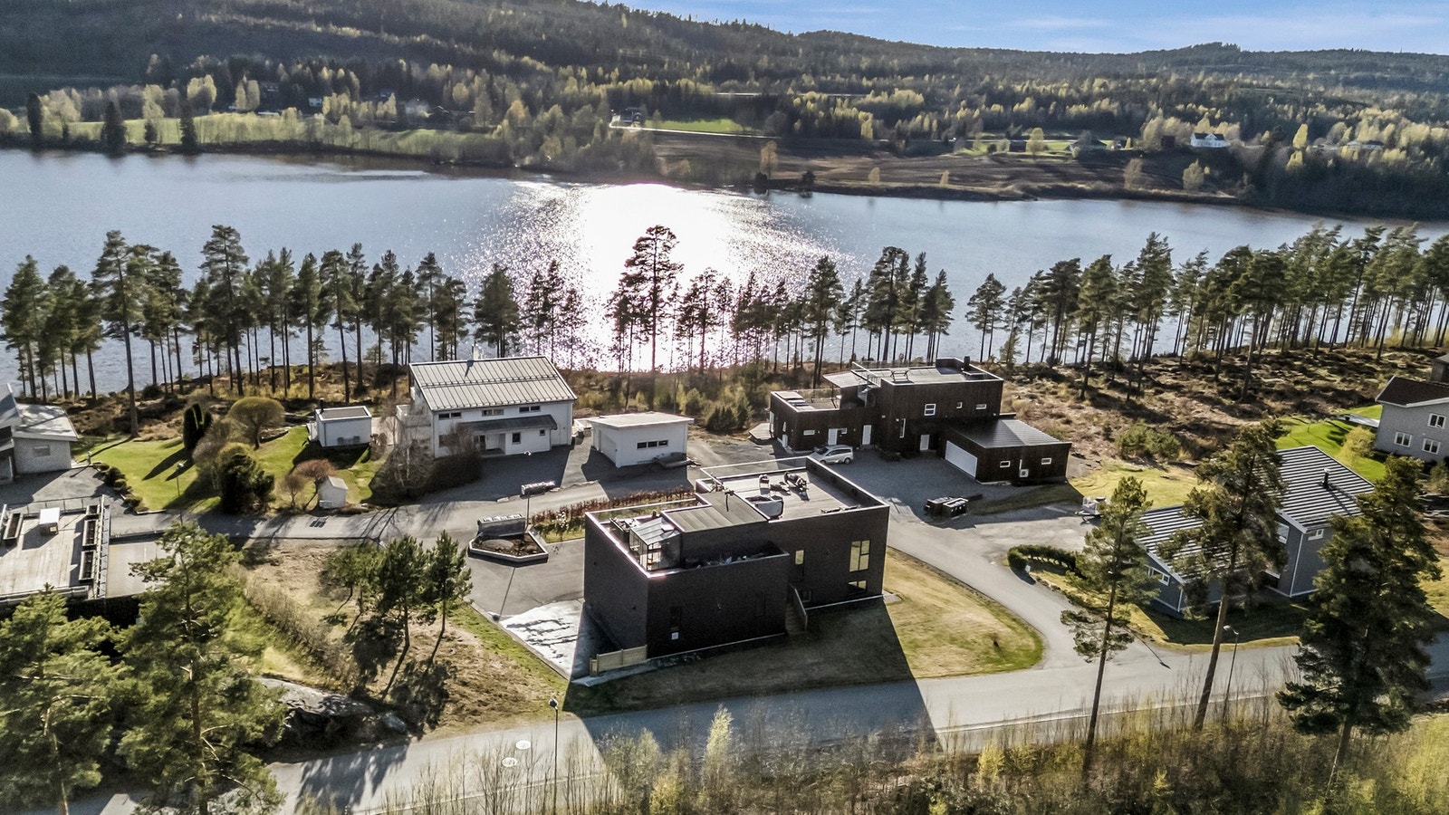 Flott beliggenhet med fantastisk utsikt over Rødnessjøen Galleribilde