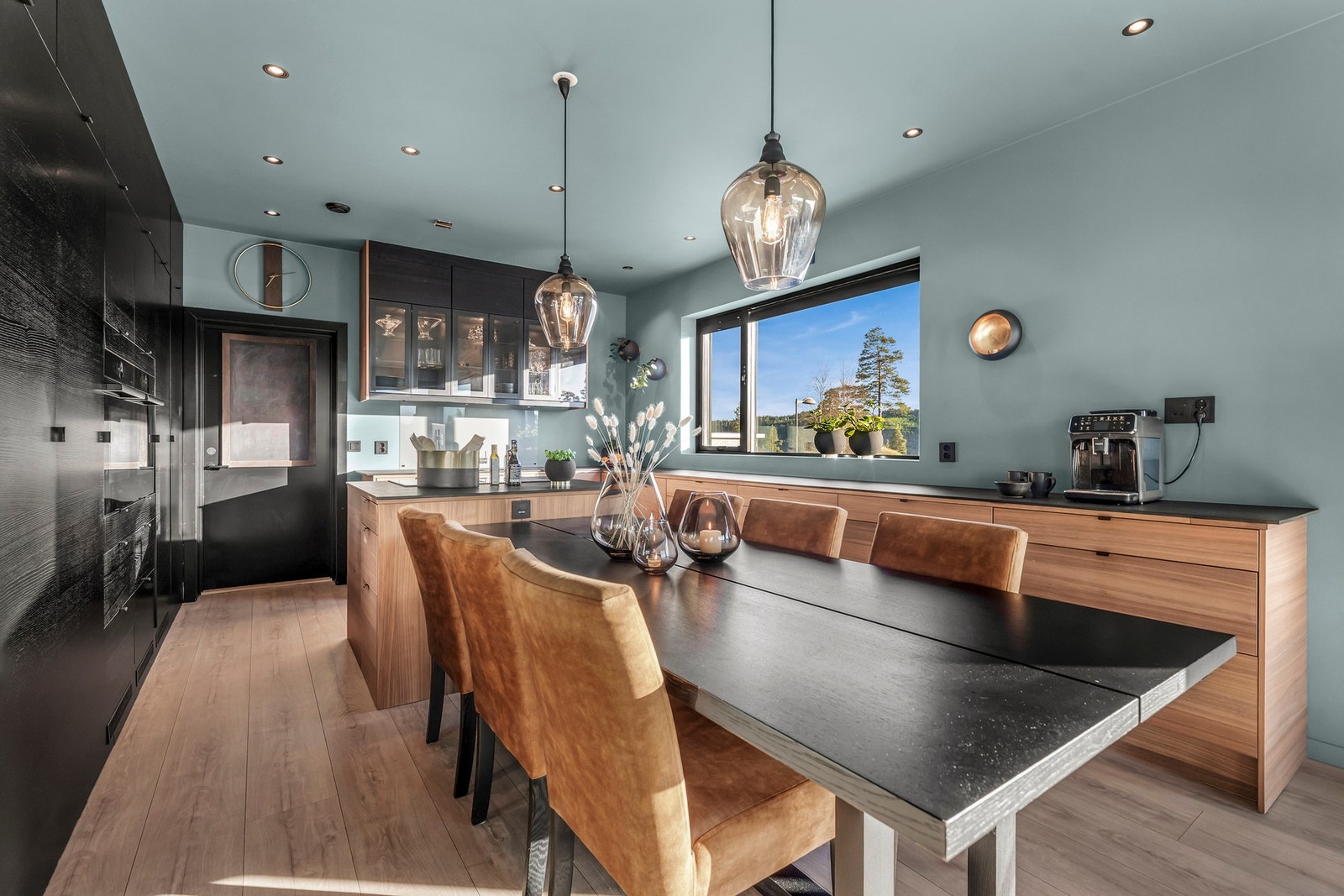 God plass for større langbord til familien Galleribilde