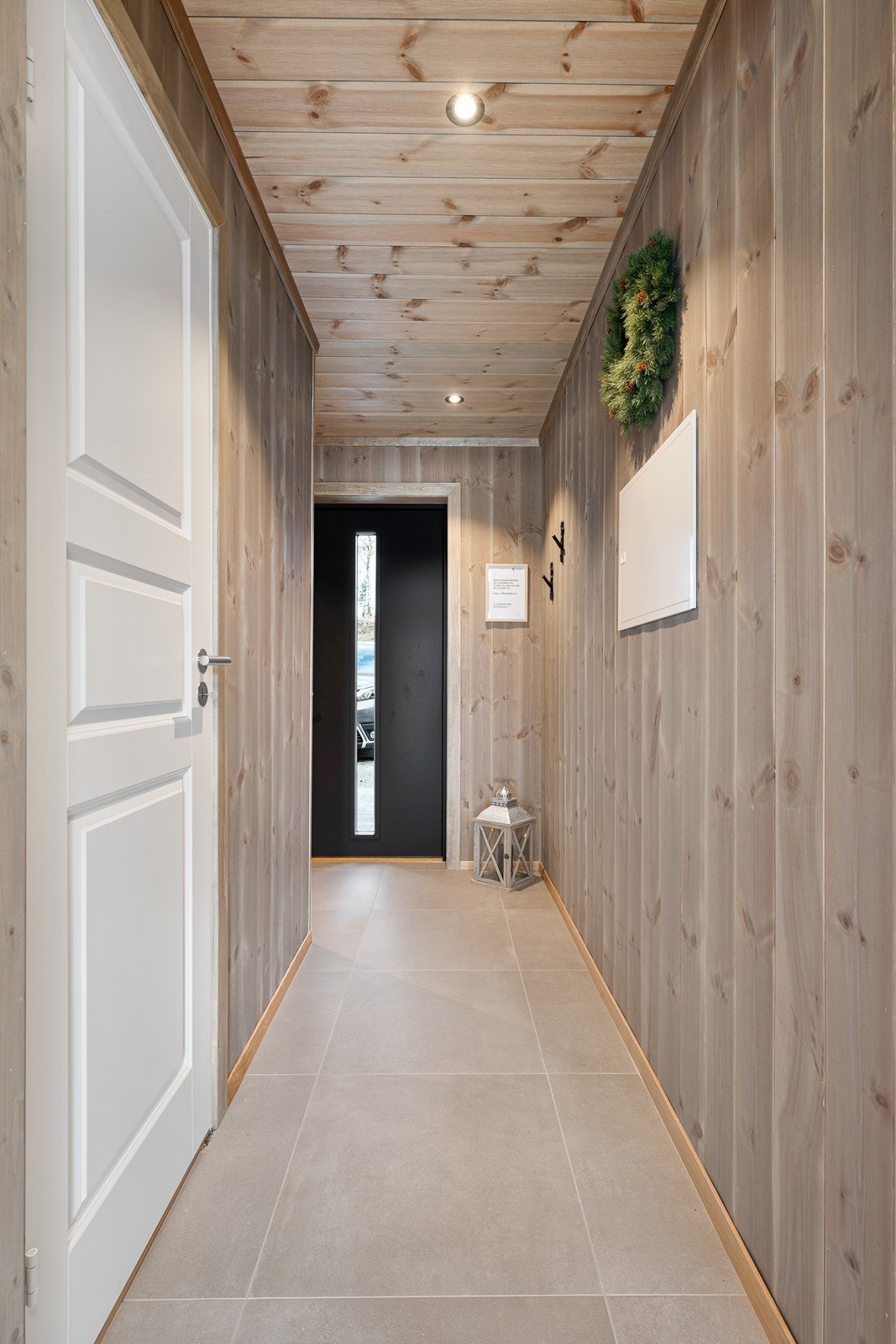 Den tiltalende entréen gir et godt førsteinntrykk av hytta. Galleribilde