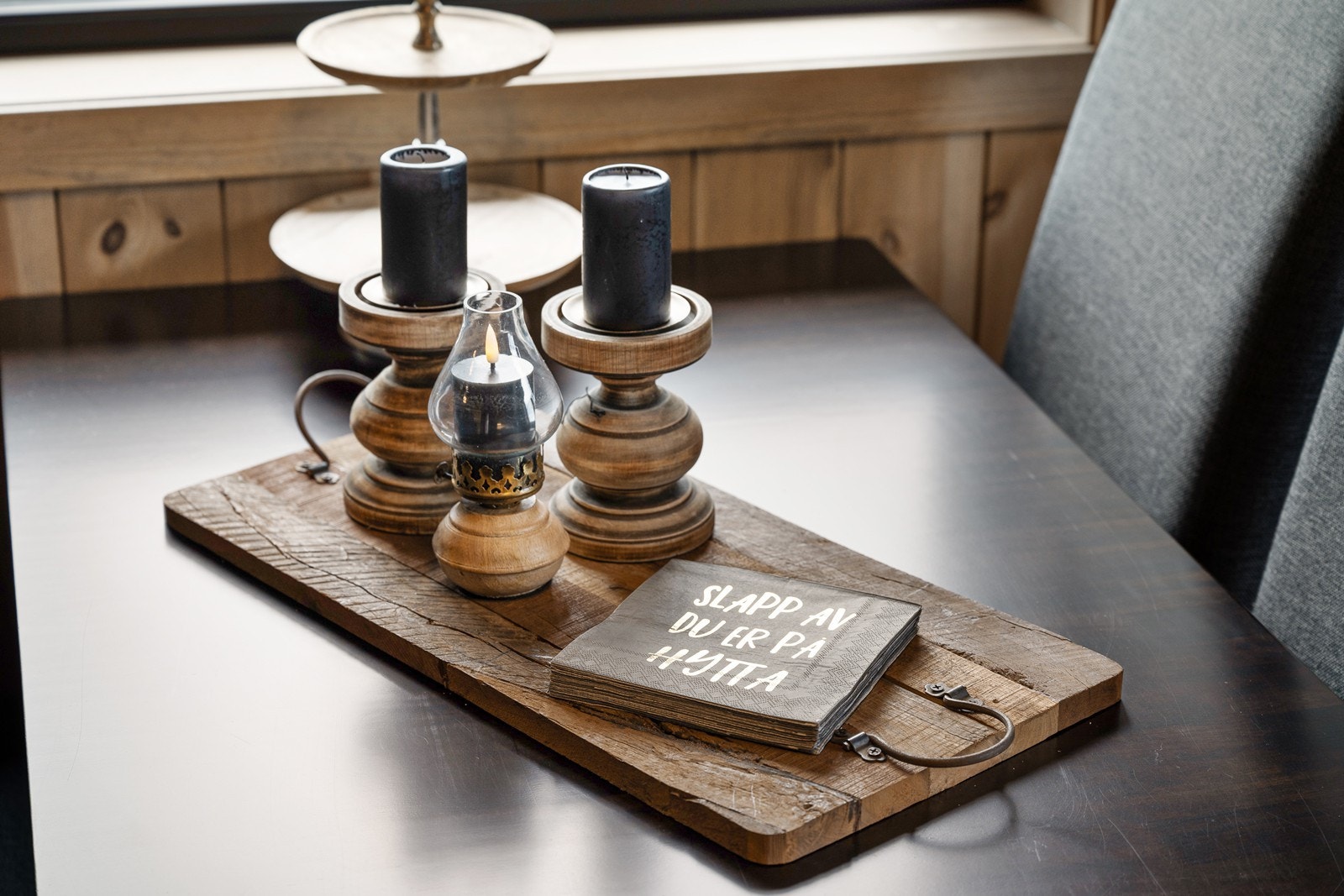 Det er god plass til spisebord i kjøkkensonen. Galleribilde