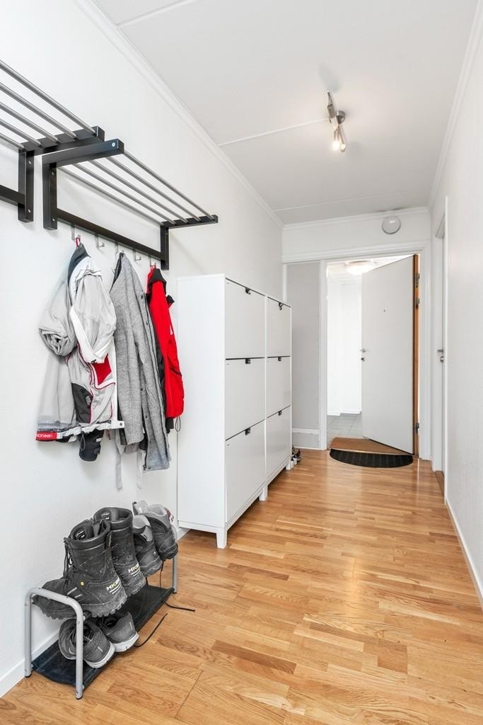 Lys og romslig gang Galleribilde