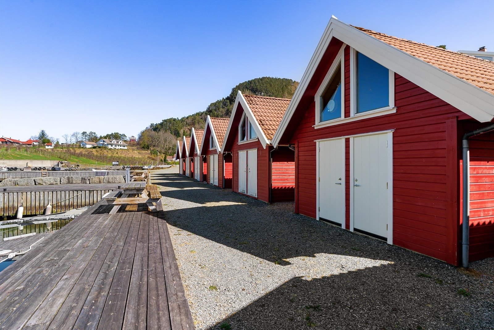 Sjøbod i felles båtanlegg Galleribilde