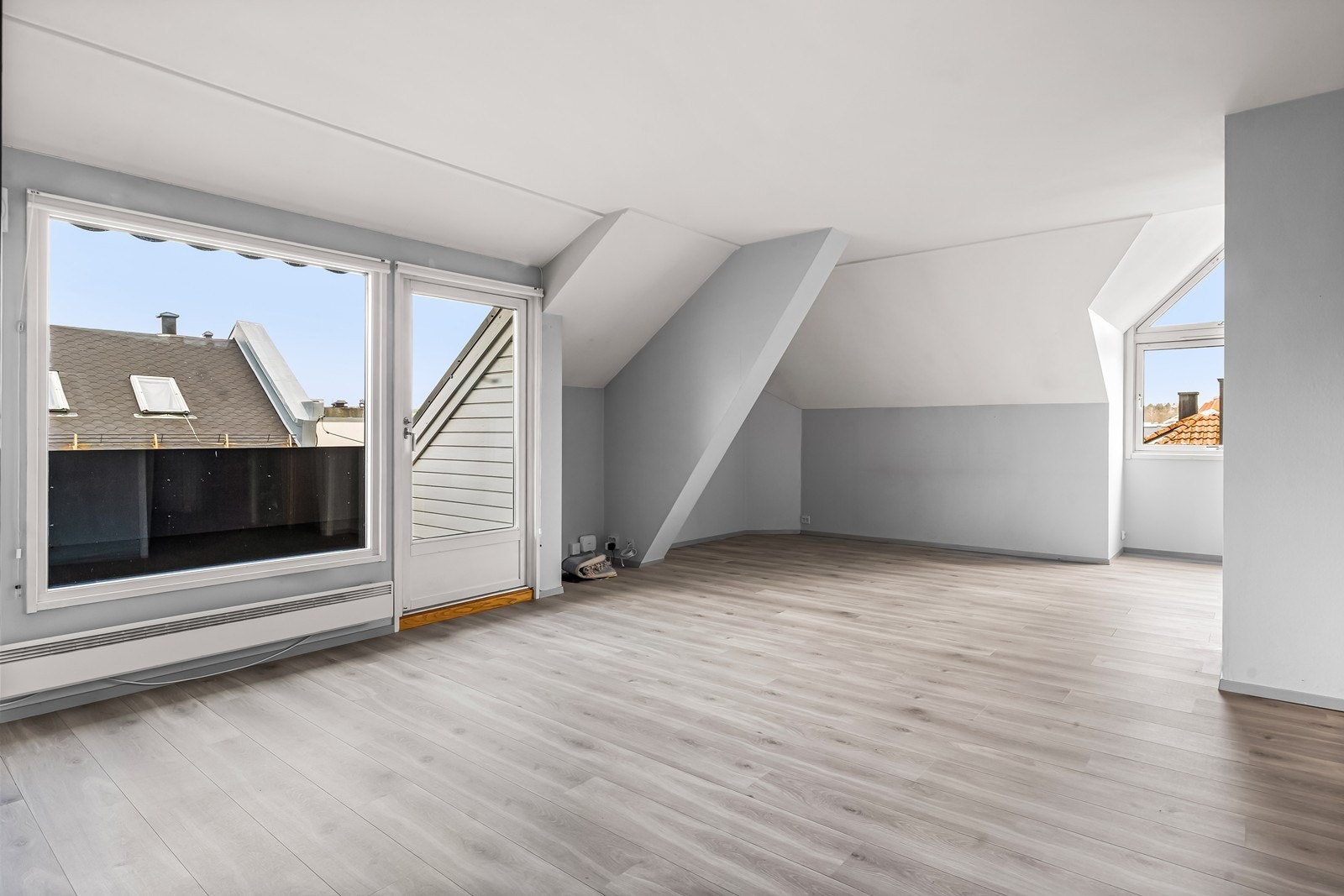 Fra stuen er det utgang til en privat balkong på 8 m². Galleribilde