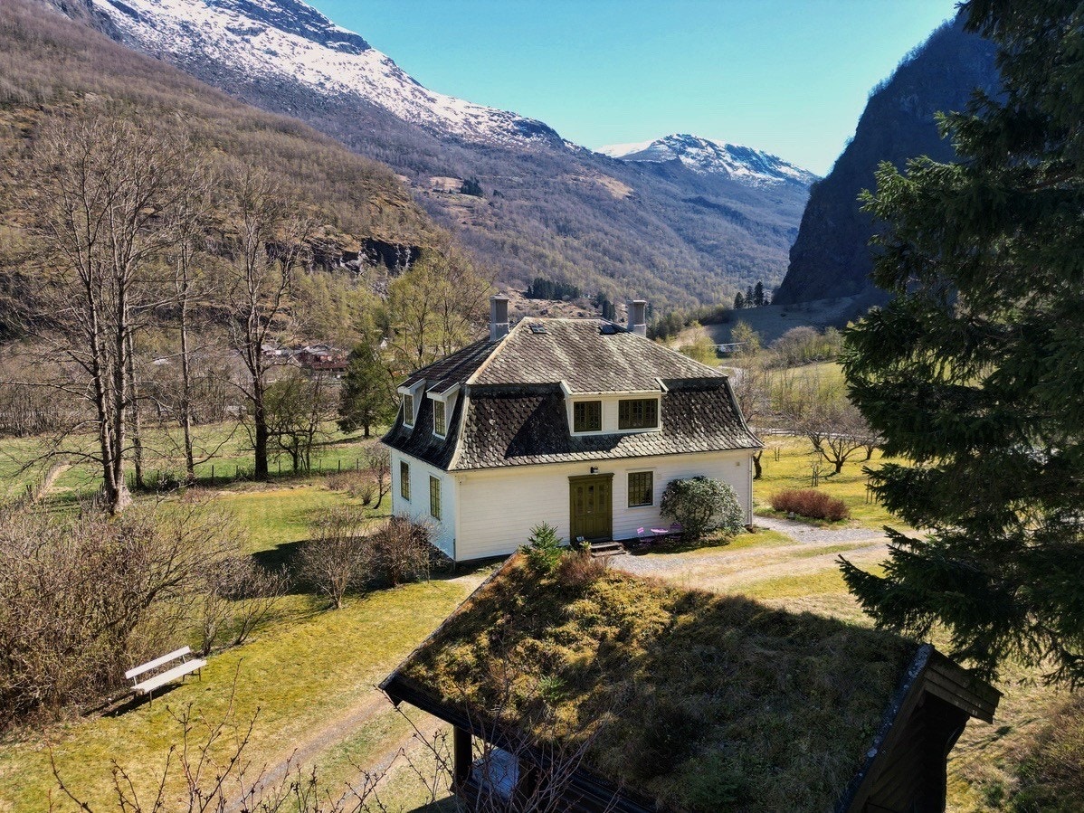 Huset fremstår som en sjelden kombinasjon av sjarm, historie og potensial Galleribilde