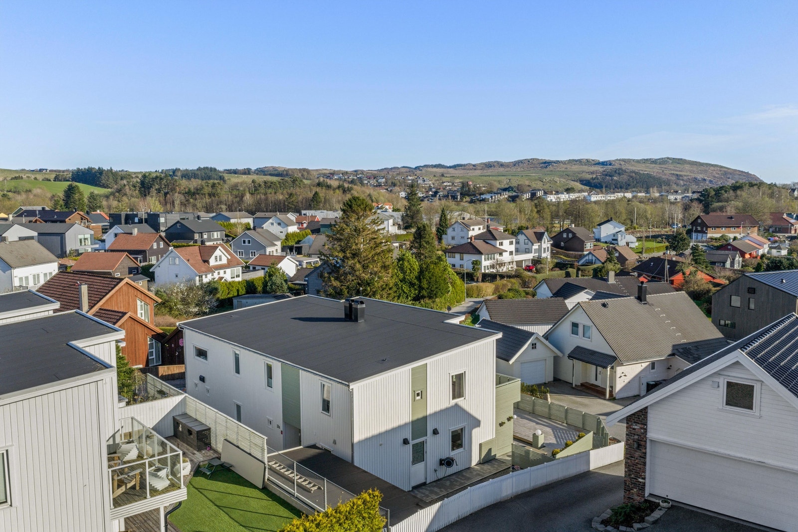 Høydefoto av boligen. Galleribilde