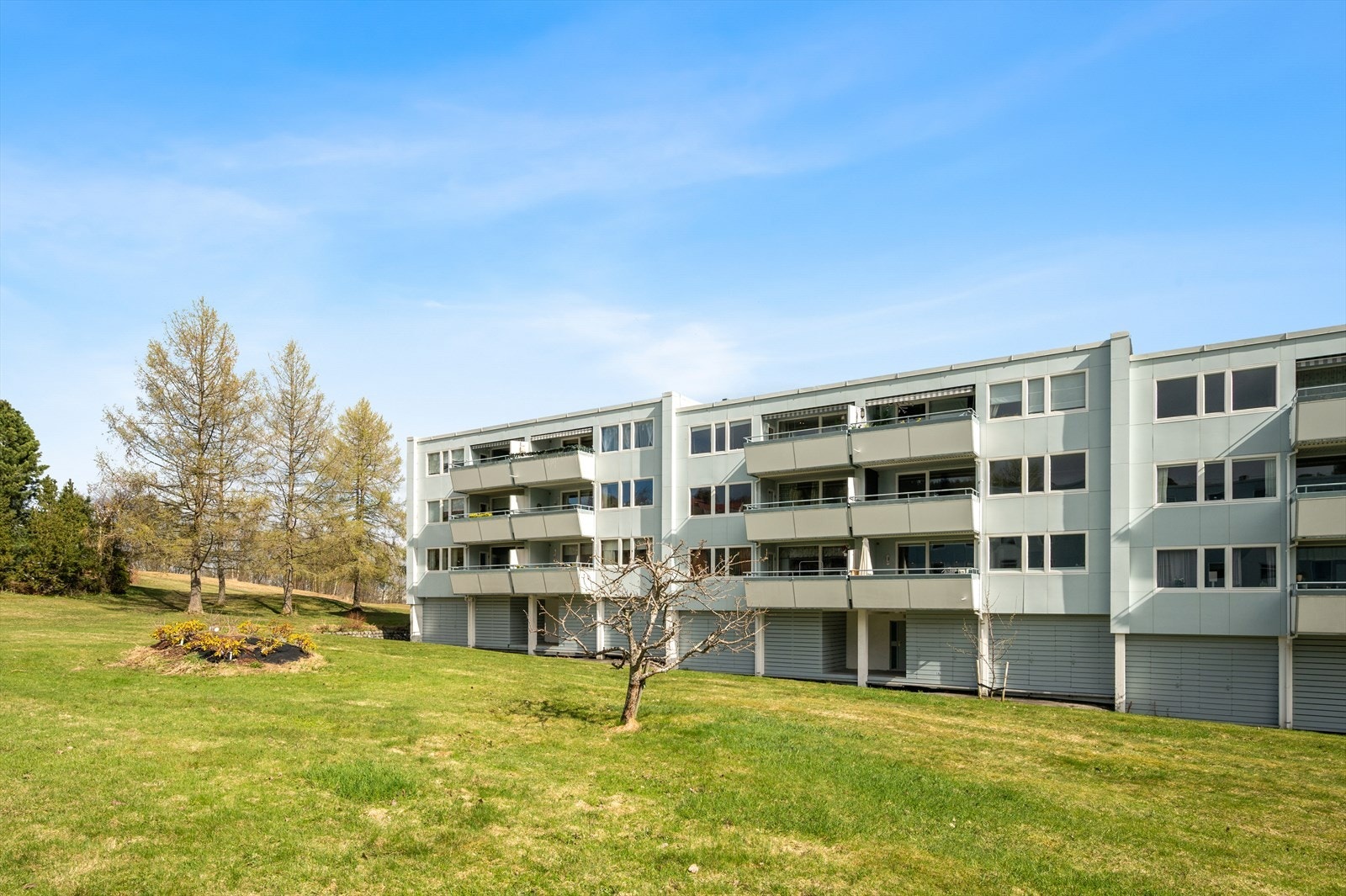 Borettslaget er veldrevet og har innleid hjelp til gressklipping, brøyting, strøing og andre vedlikeholdsjobber. Galleribilde
