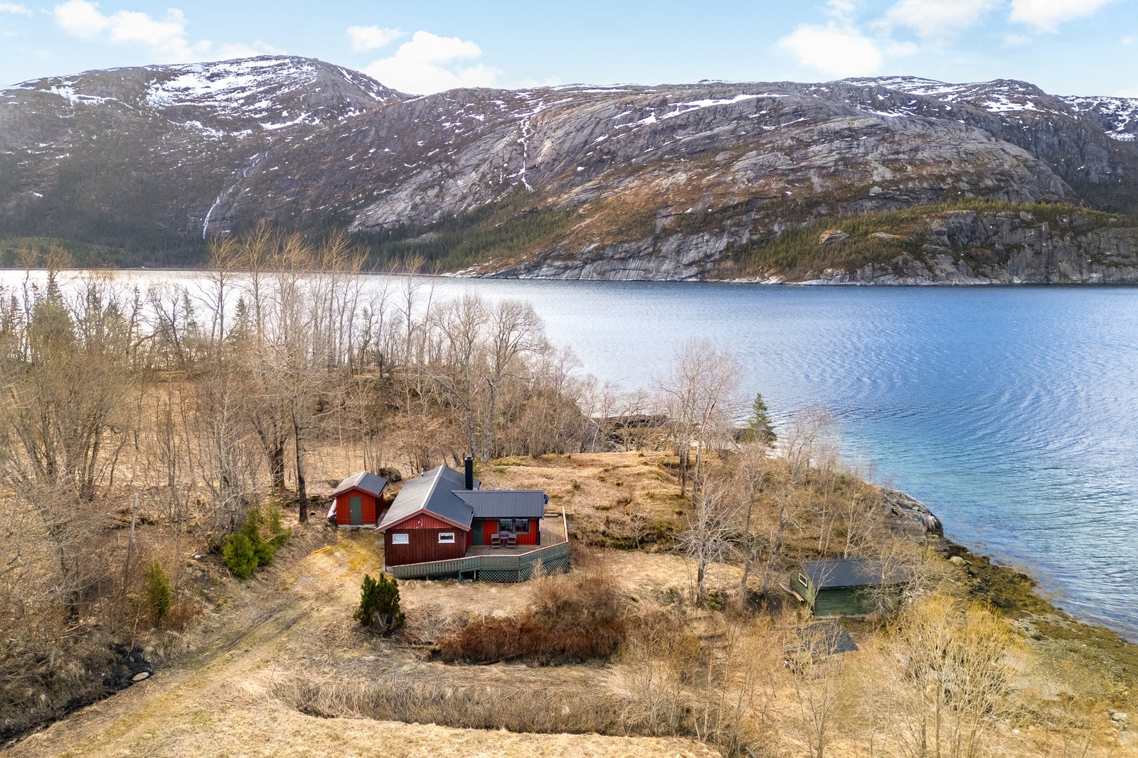 EiendomsMegler 1 v/Jonny Grønbeck har gleden av å presentere Foldavegen 1758! (Foto Jimmy SEO). Galleribilde