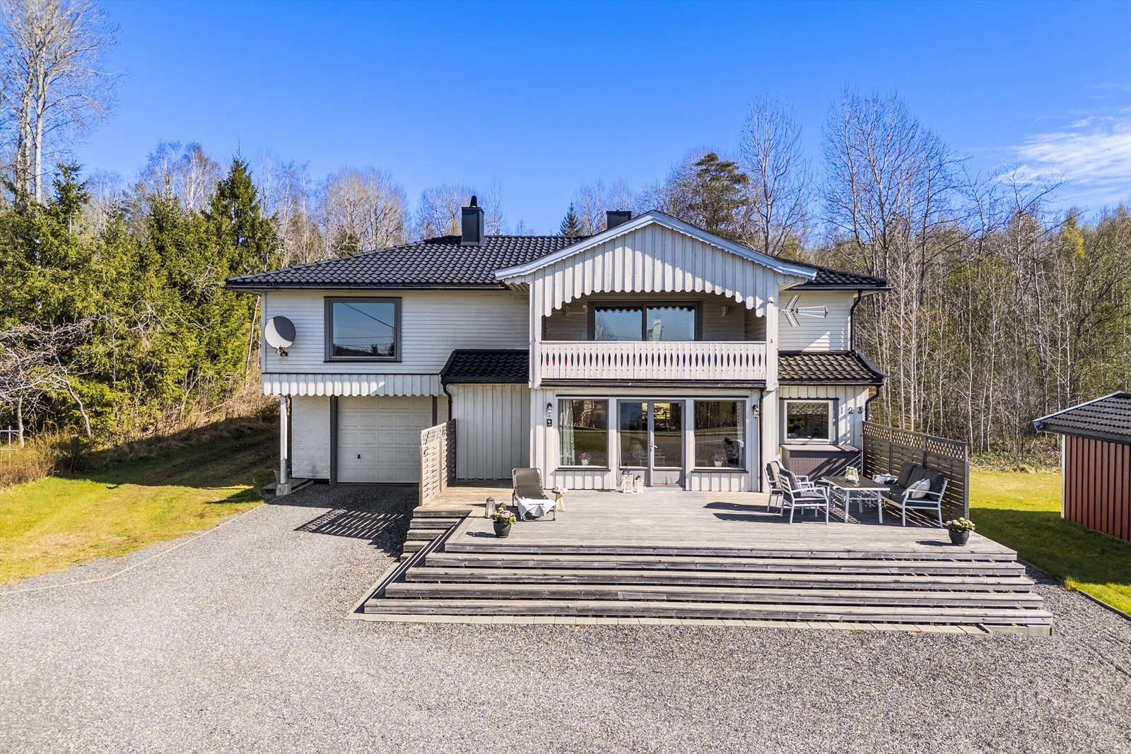 Skjærviken- Stor enebolig- stor garasje- solrik stor terrasse- landlig med nærhet til badeplass Galleribilde