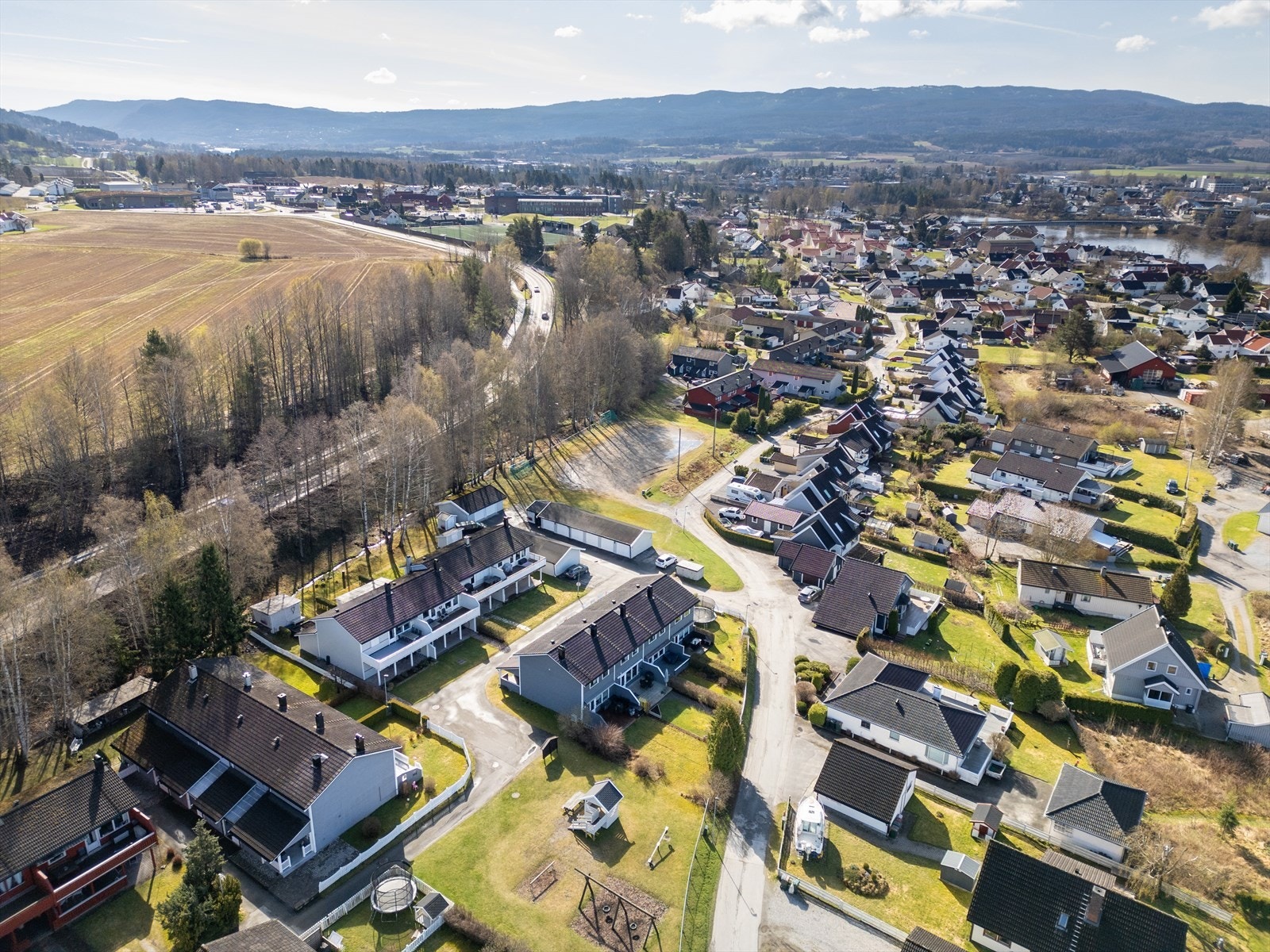 Gode bussforbindelser fra Hobbelstadgata, kun to minutters gange fra boligen. Galleribilde
