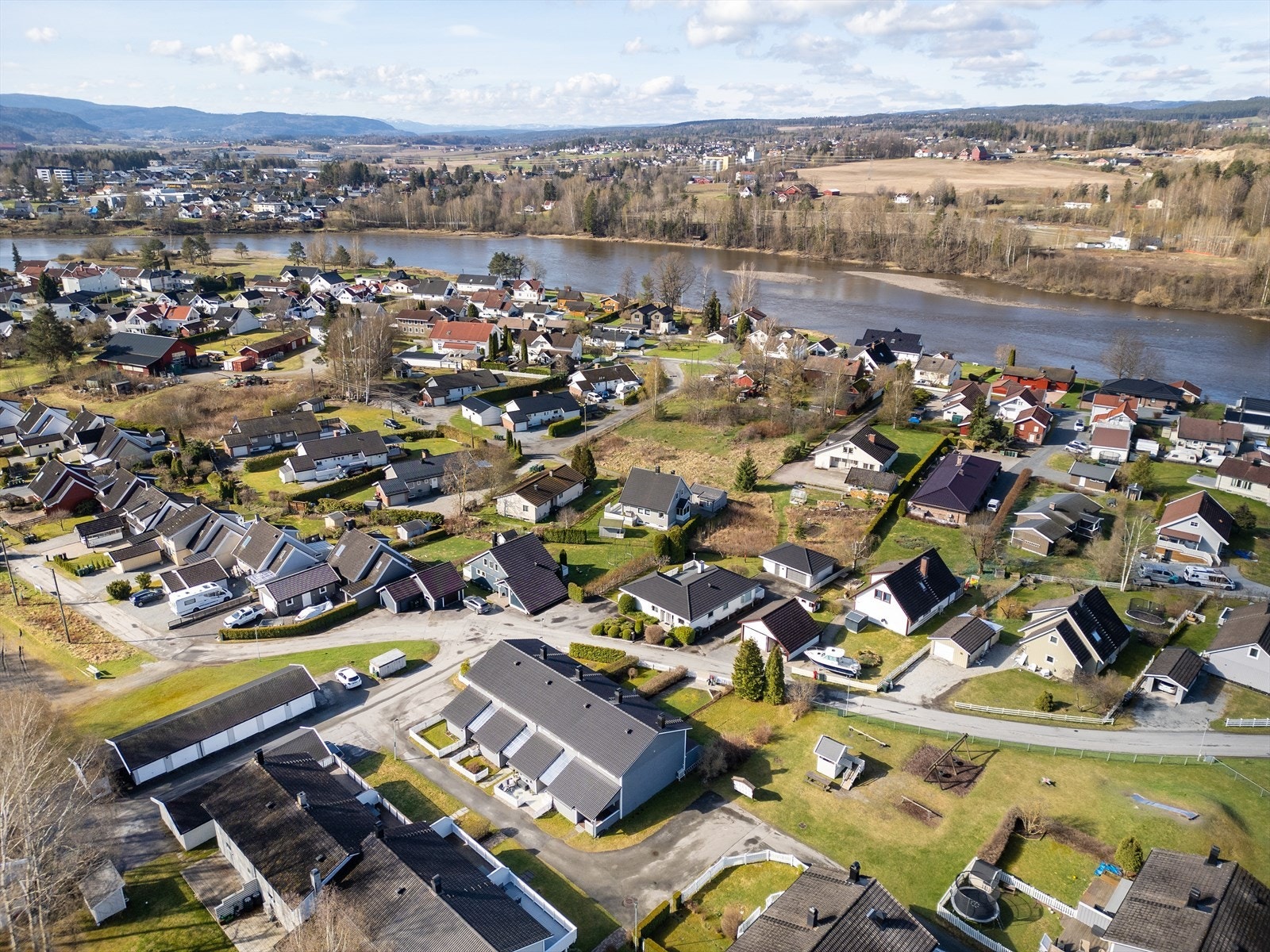 Oversikt over det rolige og familievennlige nabolaget. Galleribilde