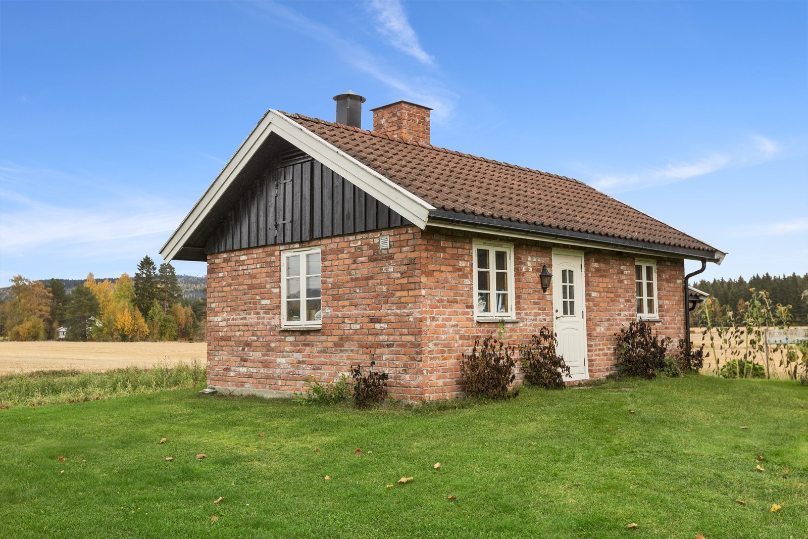 Kontorbygning med potetkjeller Galleribilde