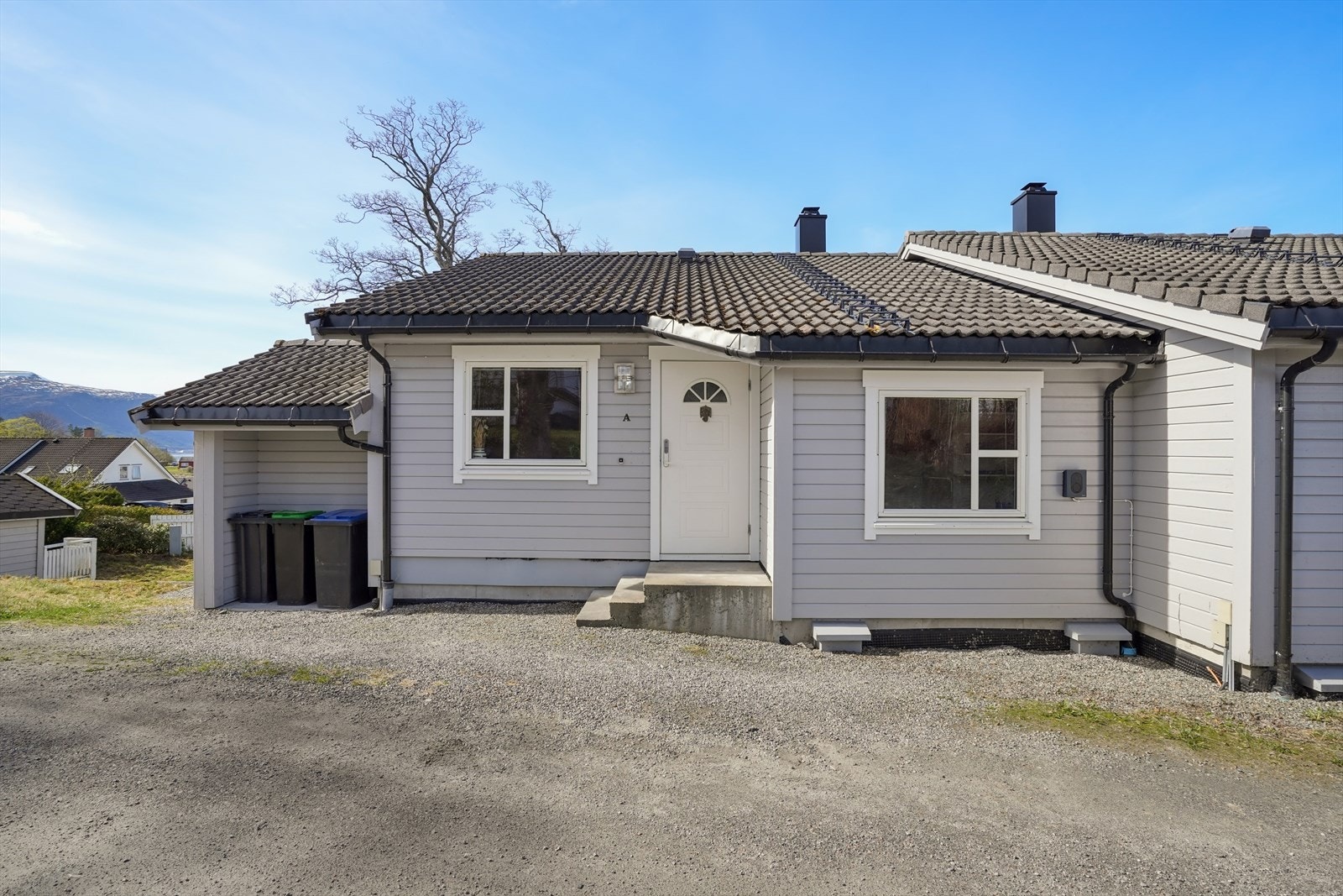 Inngangsparti til første etasje. Galleribilde