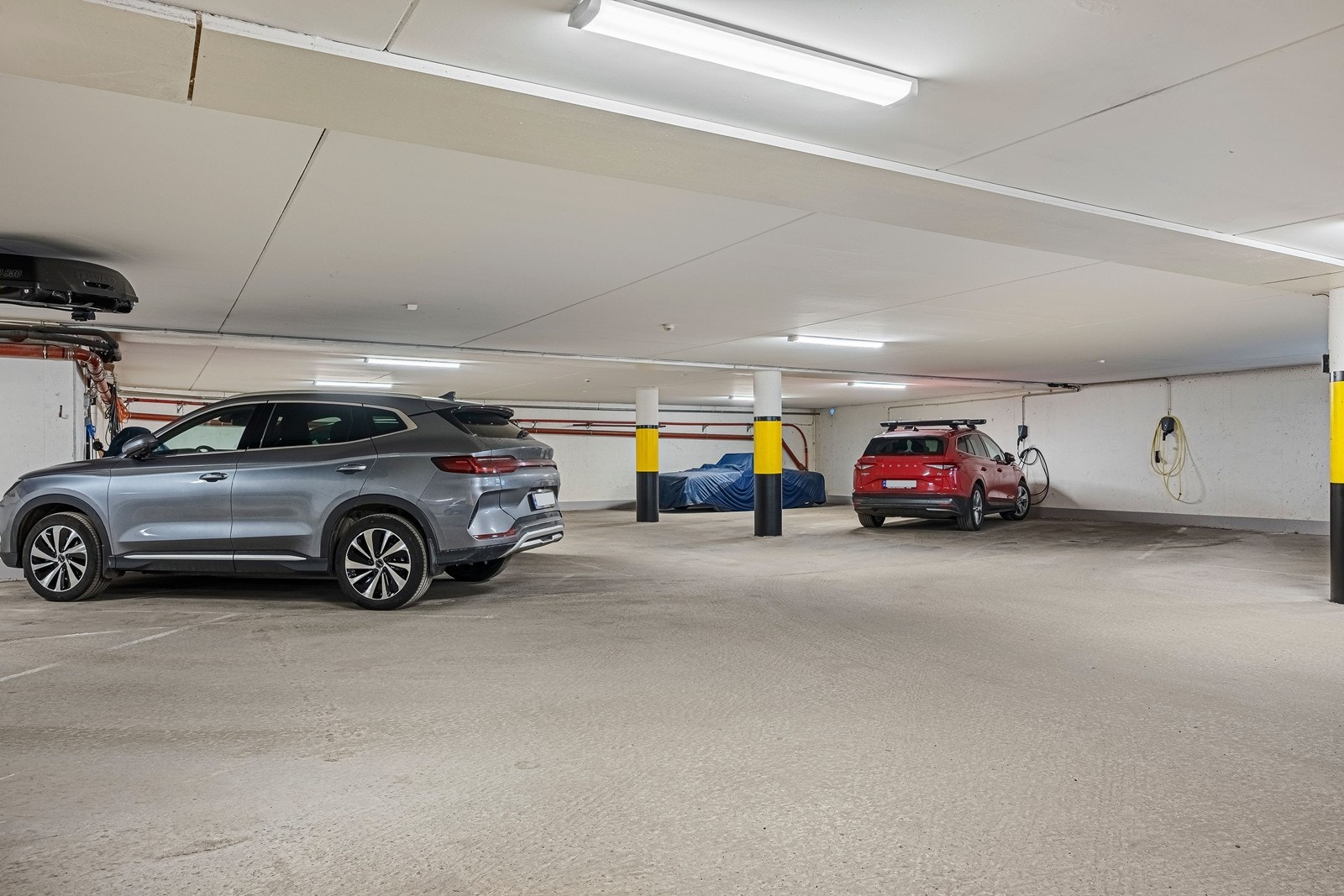 Parkering i fellesanlegg. Galleribilde