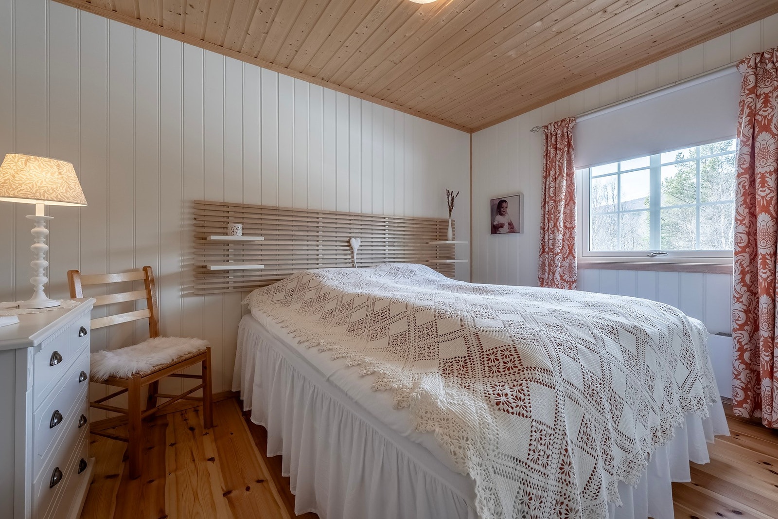Soverom 2. God plass til dobbeltseng. Galleribilde