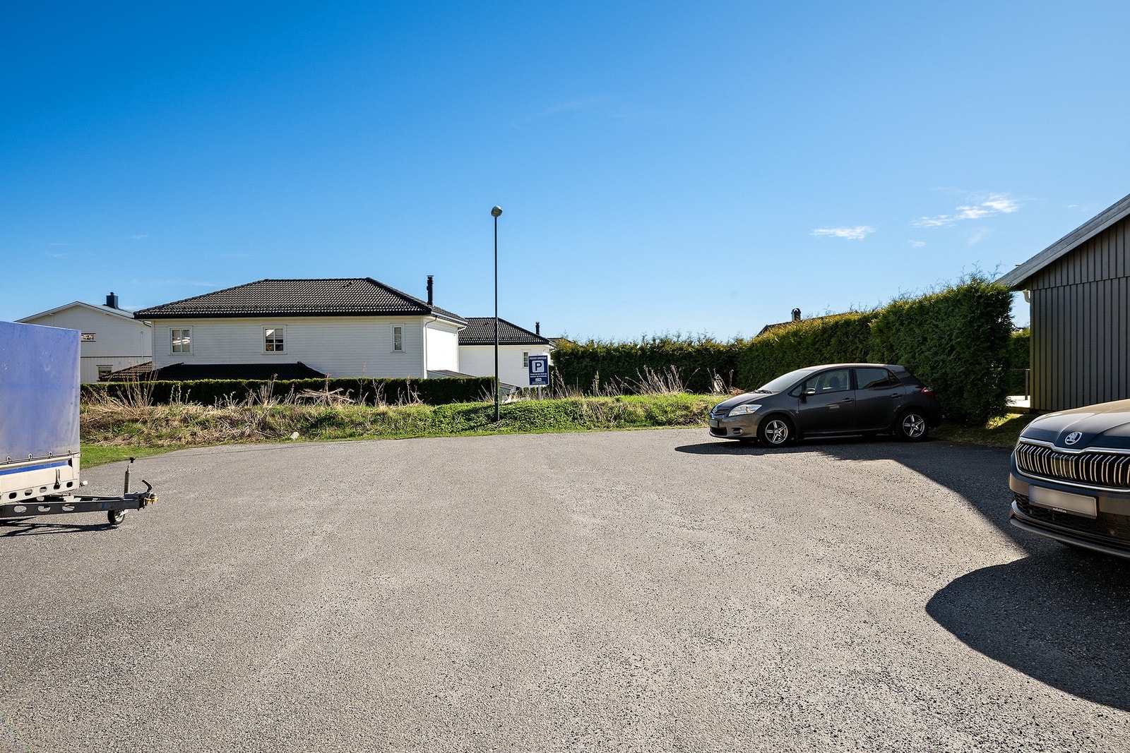Gjesteparkering for besøkende. Galleribilde