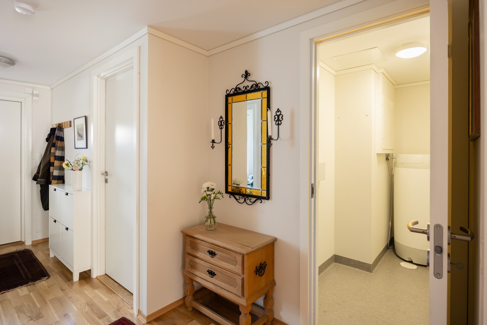 Ved entréen finner man en praktisk bod på 2,5m² Galleribilde