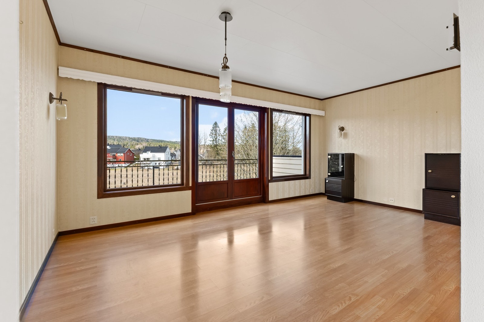Stuen har direkte adkomst til balkong på ca. 8 m² Galleribilde