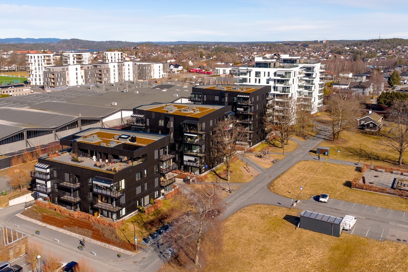 Beliggenhet med nærhet til både grøntområder og bymessige fasiliteter - Sameiet består av totalt 69 boligseksjoner. Galleribilde