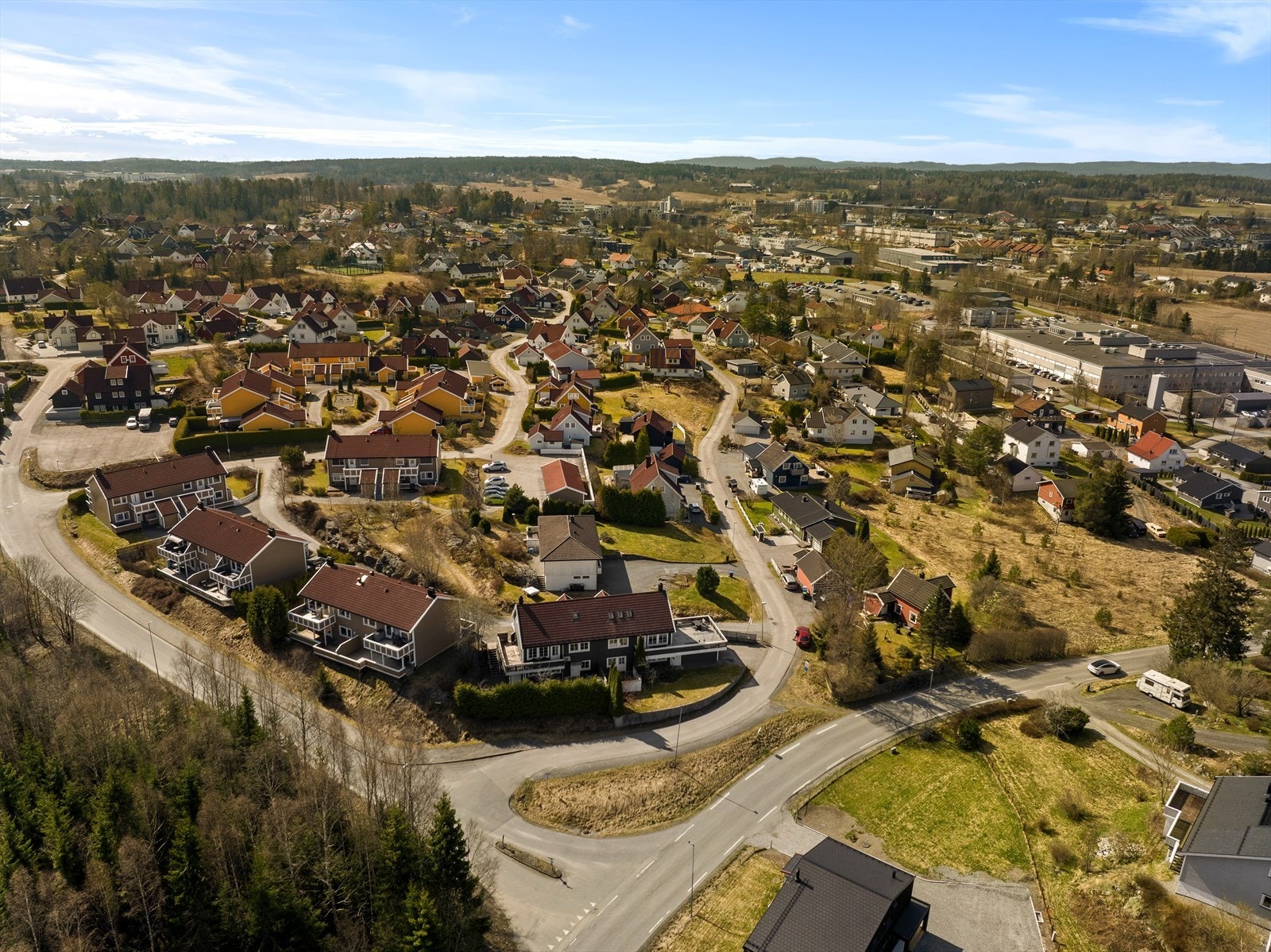Med tog fra Vestby stasjon er det gode pendlermuligheter mot Oslo. Galleribilde