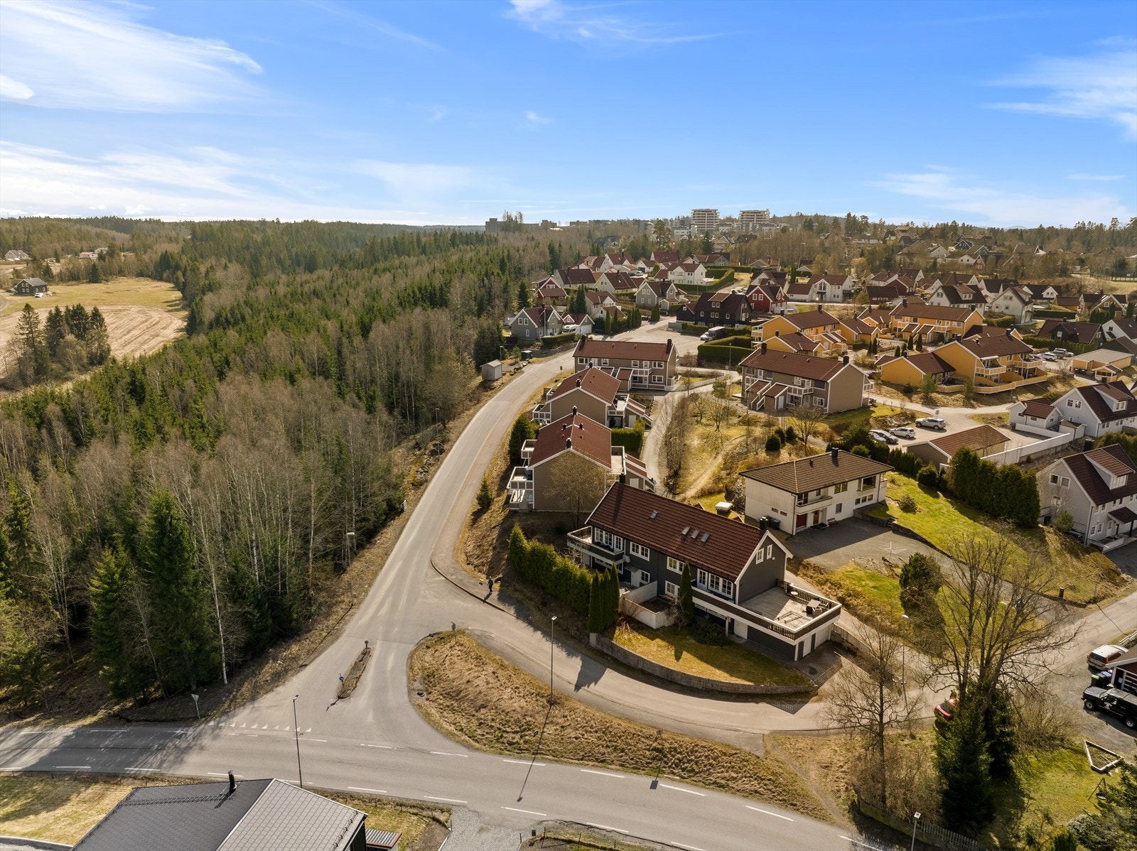 Et område som kombinerer landlig ro med nærhet til alle nødvendige fasiliteter. Galleribilde