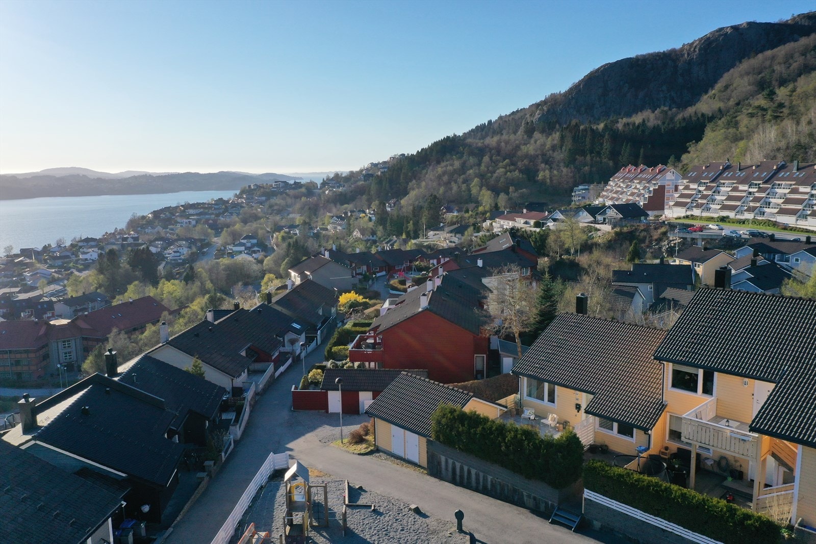 Felleskostnadene inkluderer blant annet TV, internett, vaktmestertjenester og kommunale avgifter. Galleribilde