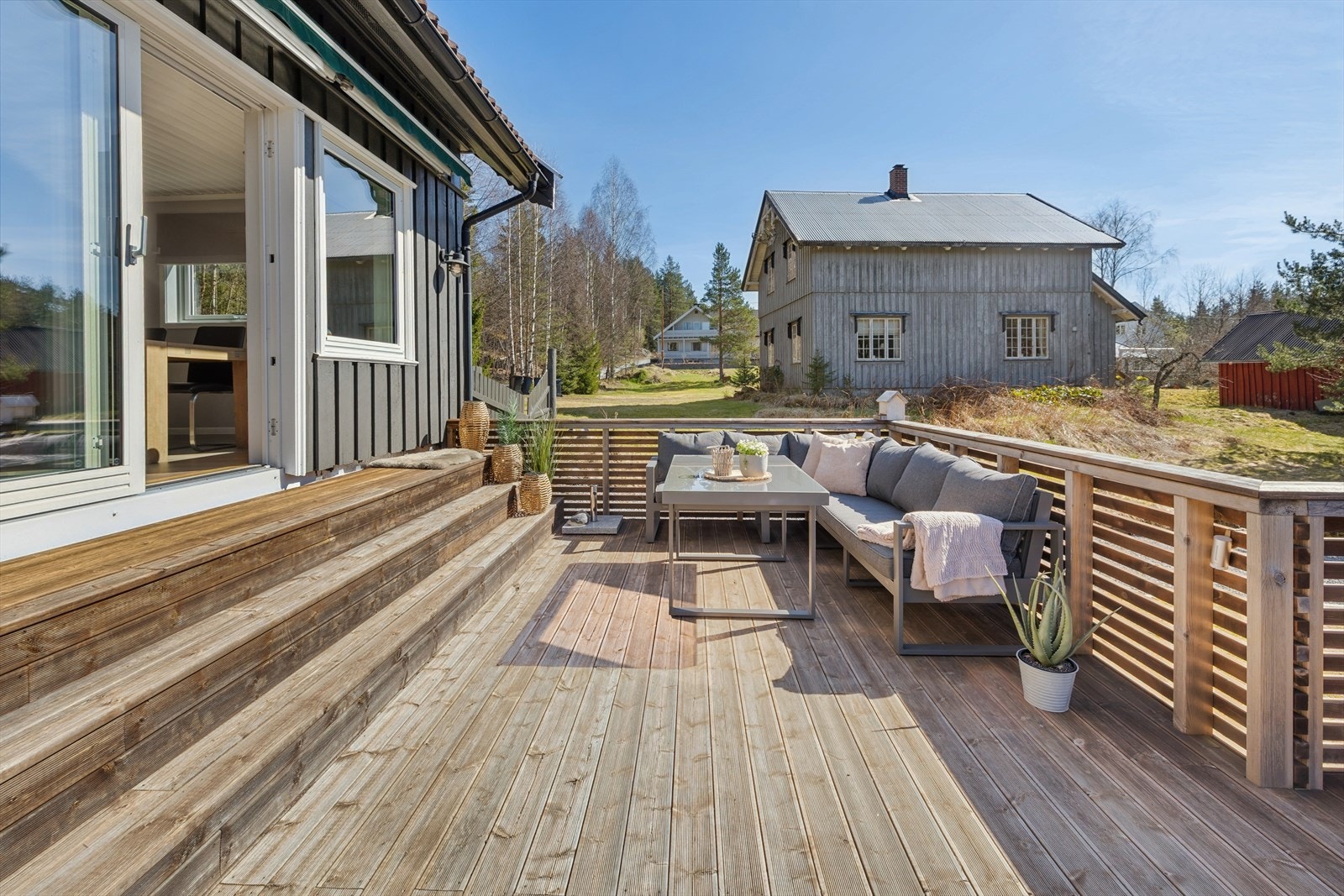 Flott veranda med solrik beliggenhet. Galleribilde