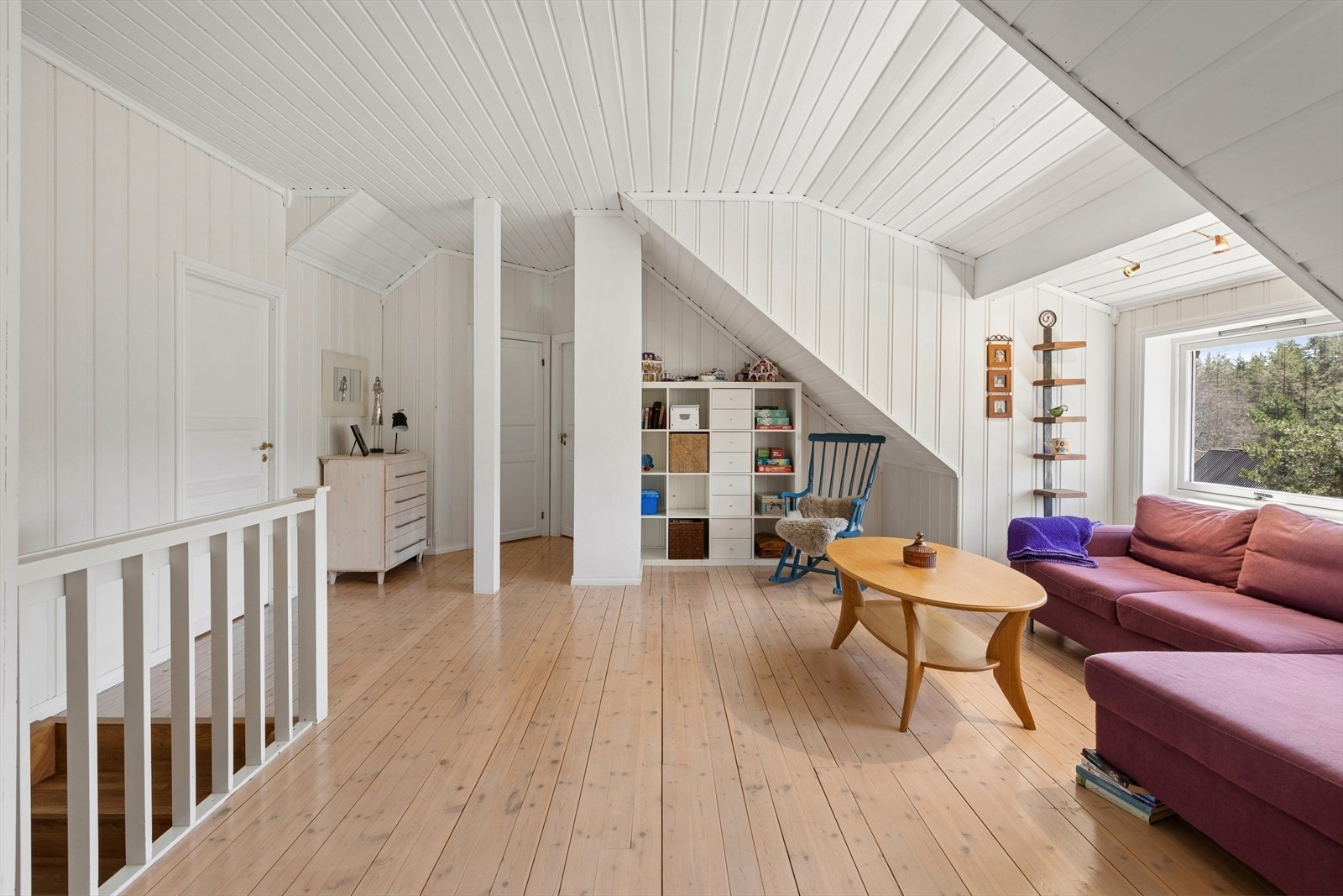 Praktisk loftstue for den store familien. Galleribilde