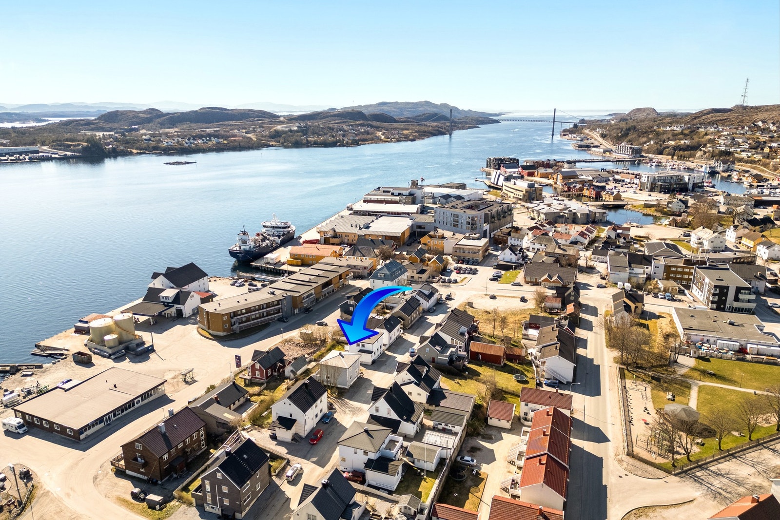 EiendomsMegler 1 v/Jonny Grønbeck har gleden av å presentere Skippergata 19 for salg! Foto: Jimmy SEO Galleribilde