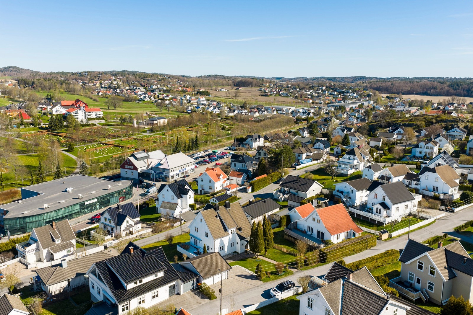 Barnevennlig og fint boligområde like utenfor sentrumskjernen Galleribilde