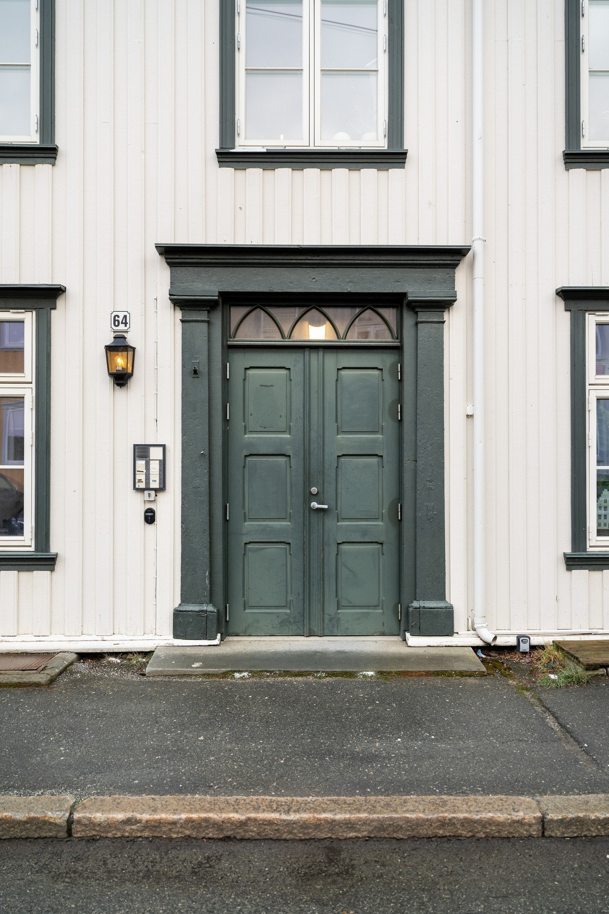 Bygården har fine detaljer med historisk karakter som strekker seg helt tilbake til 1800-tallet. Galleribilde