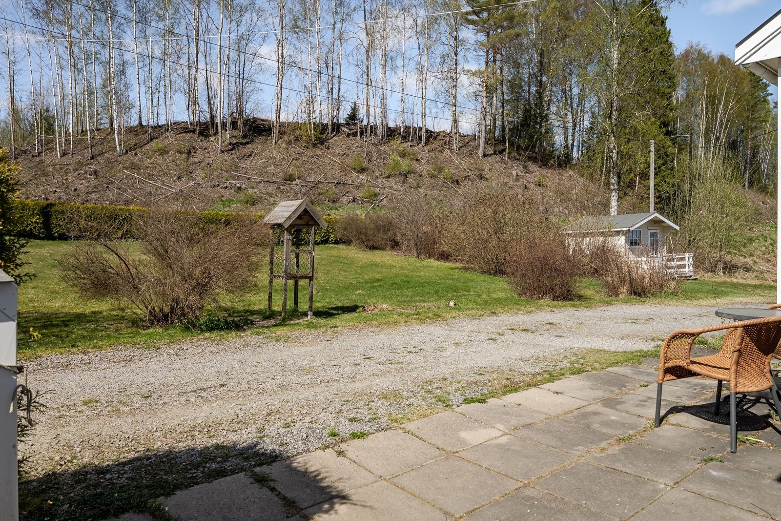 I hagen er det plass for lek og moro. Galleribilde