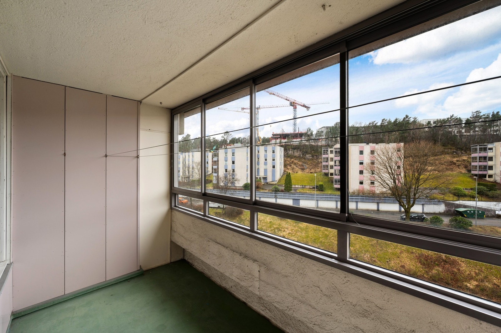 Stor innglasset balkong Galleribilde