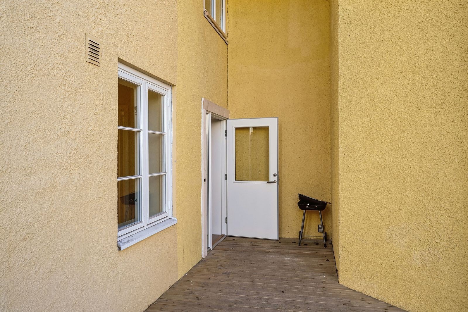 Utgang til platting fra leilighet i 1. etg. Galleribilde