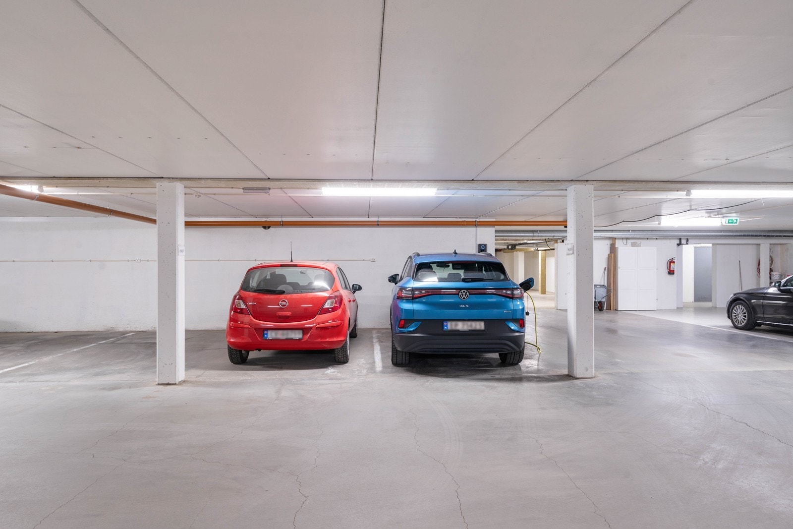 I tillegg disponerer lleiligheten en parkeringsplass i byggets garasjeanlegg Galleribilde