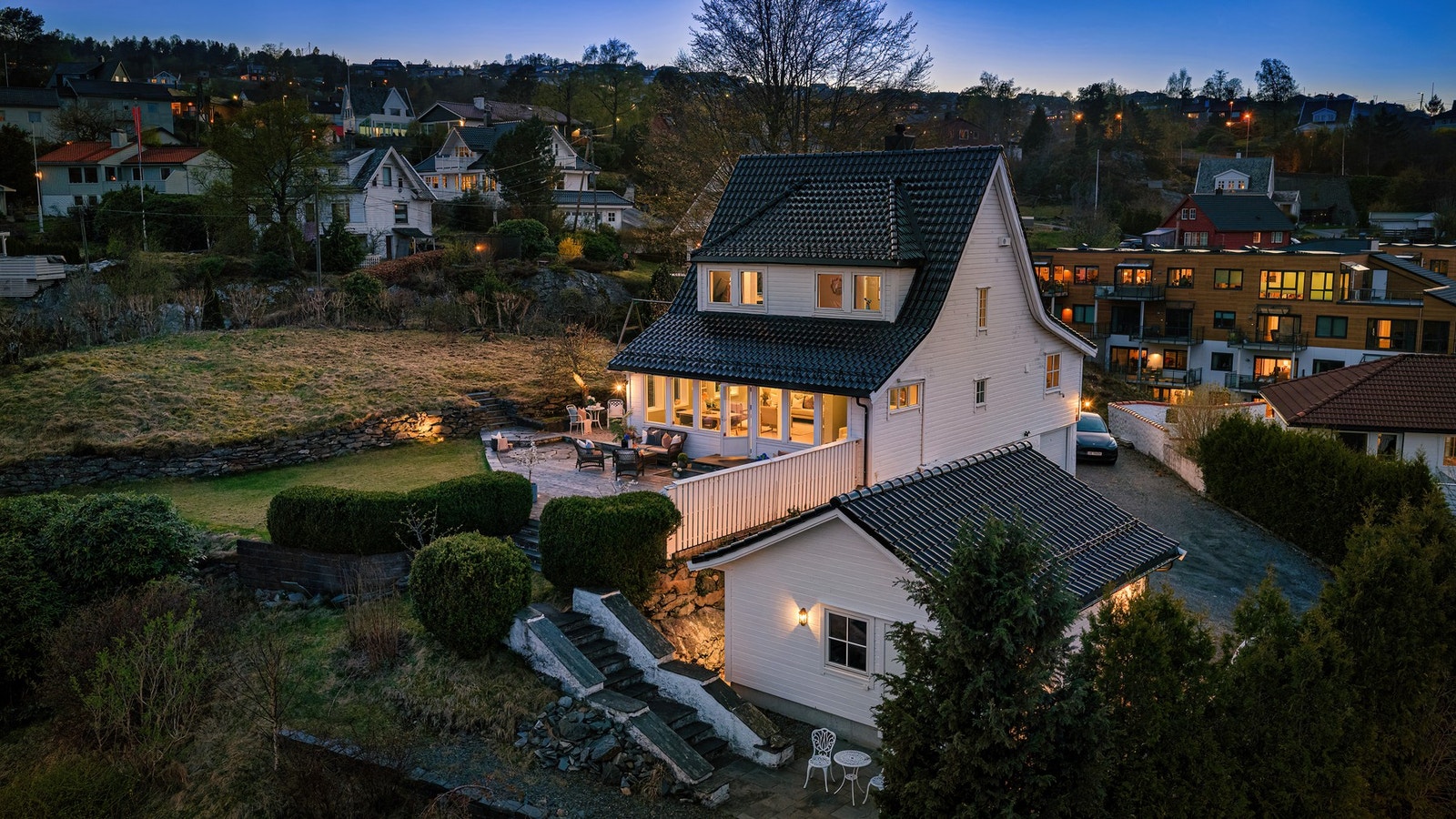 Variert terreng gir flere naturlige soner for både avslapning og aktivitet. Galleribilde